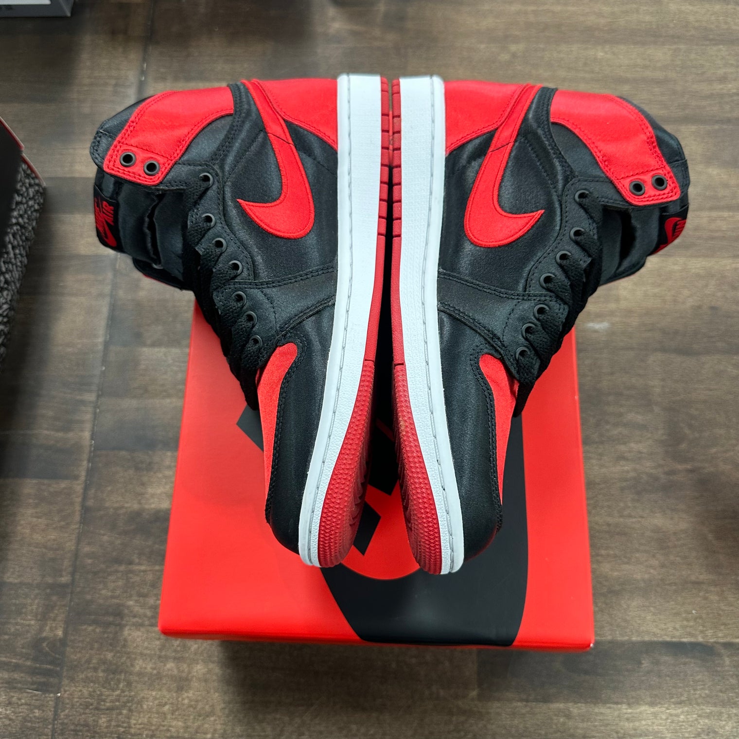 Satin Bred Jordan 1 High (W) (USED)