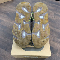 Mauve Yeezy Boost 700 (USED)