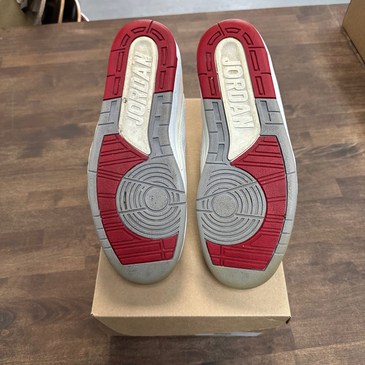 White Red Jordan 2 (2014) (USED,No Box)