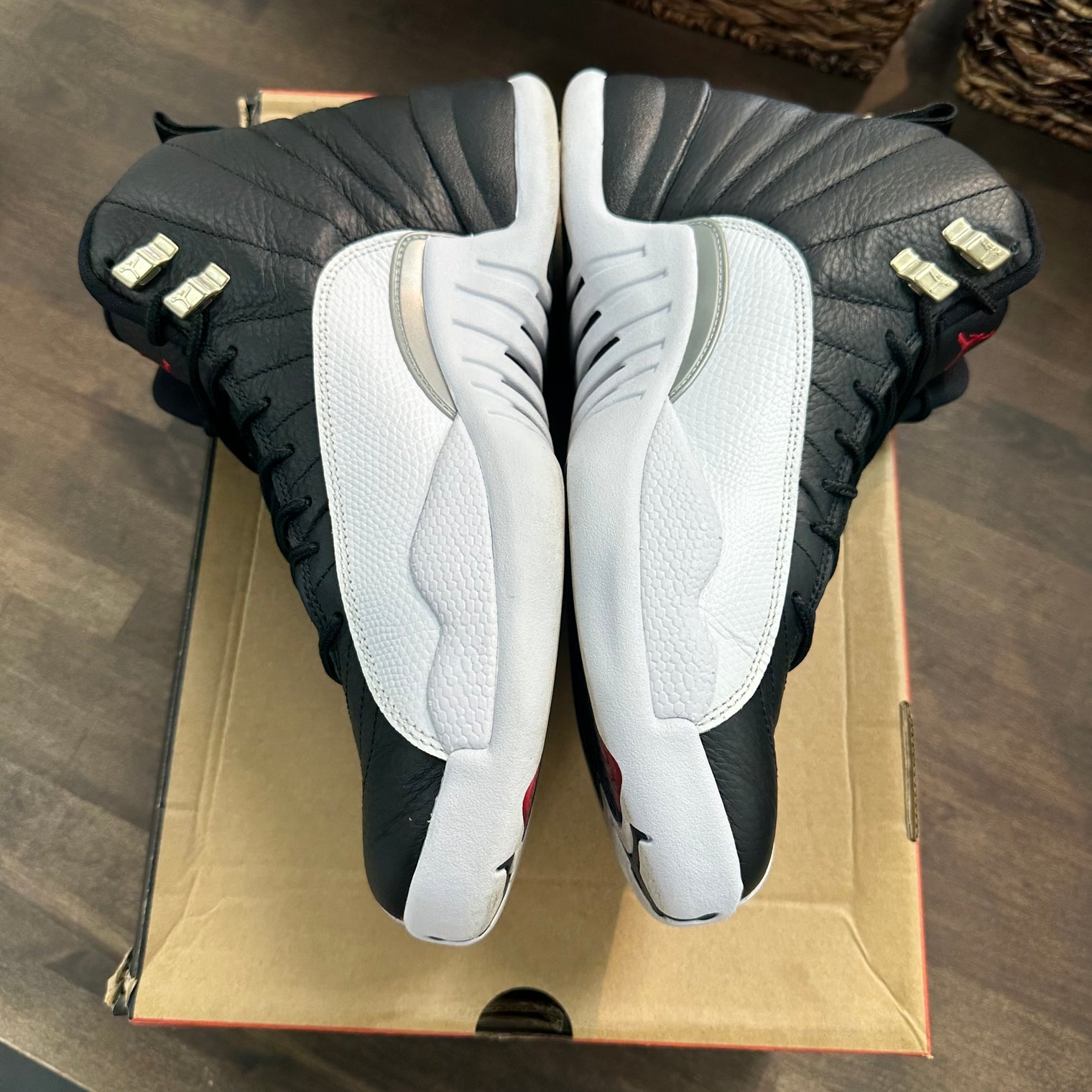 Playoff Jordan 12 (USED)