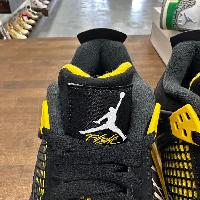 (GS) Yellow Thunder Jordan 4 (Defect)