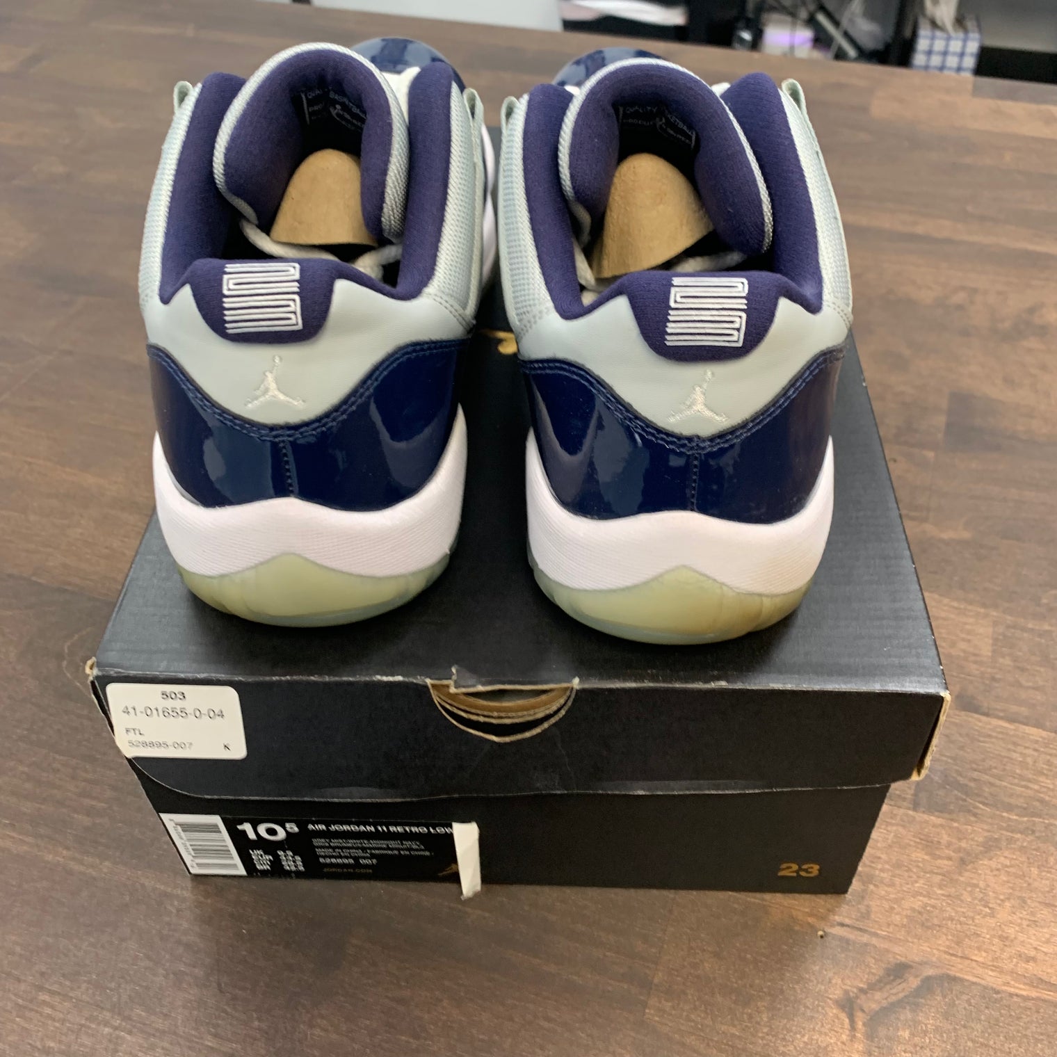 Georgetown Jordan 11 Low (USED)