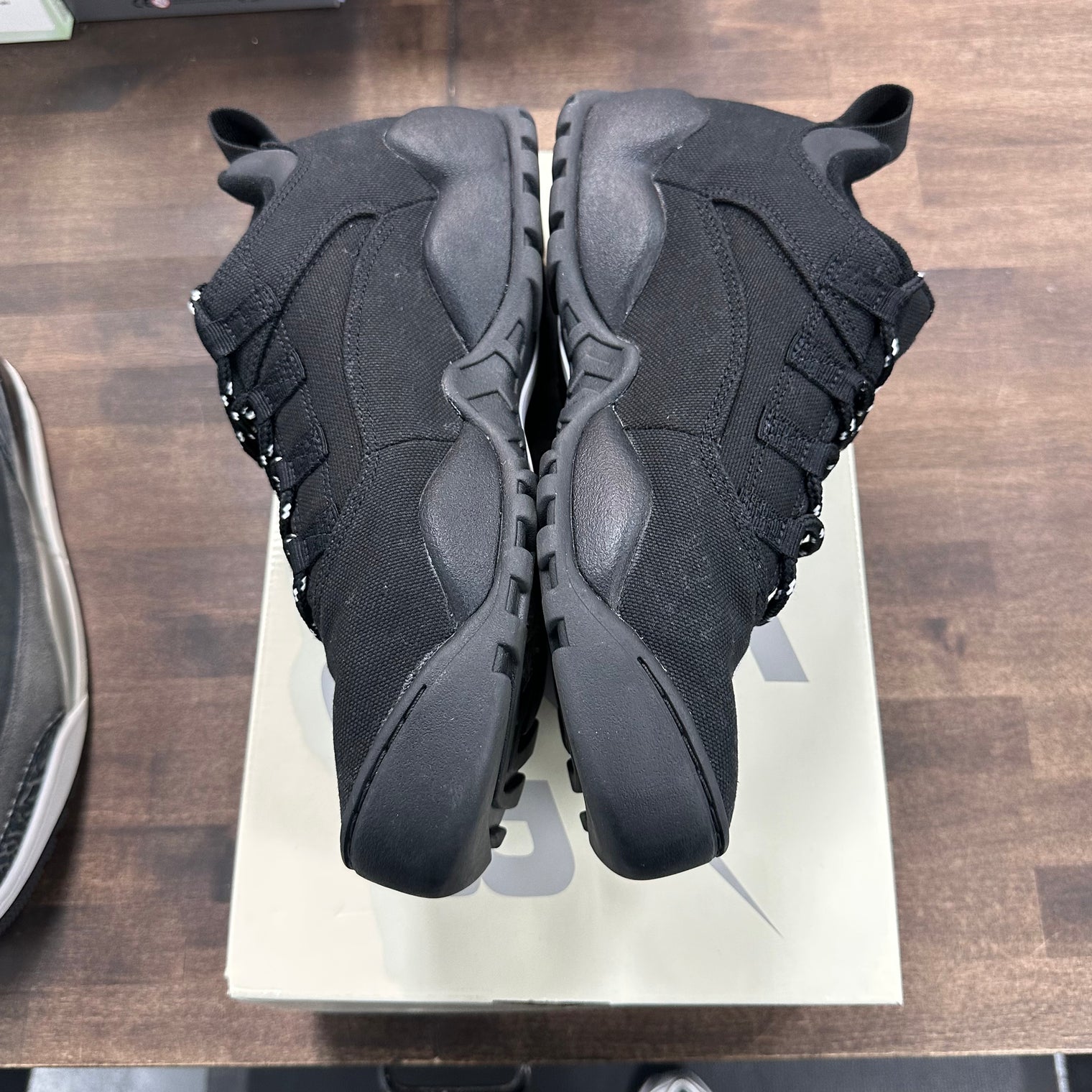 Black Supreme Nike SB Darwin Low (USED)