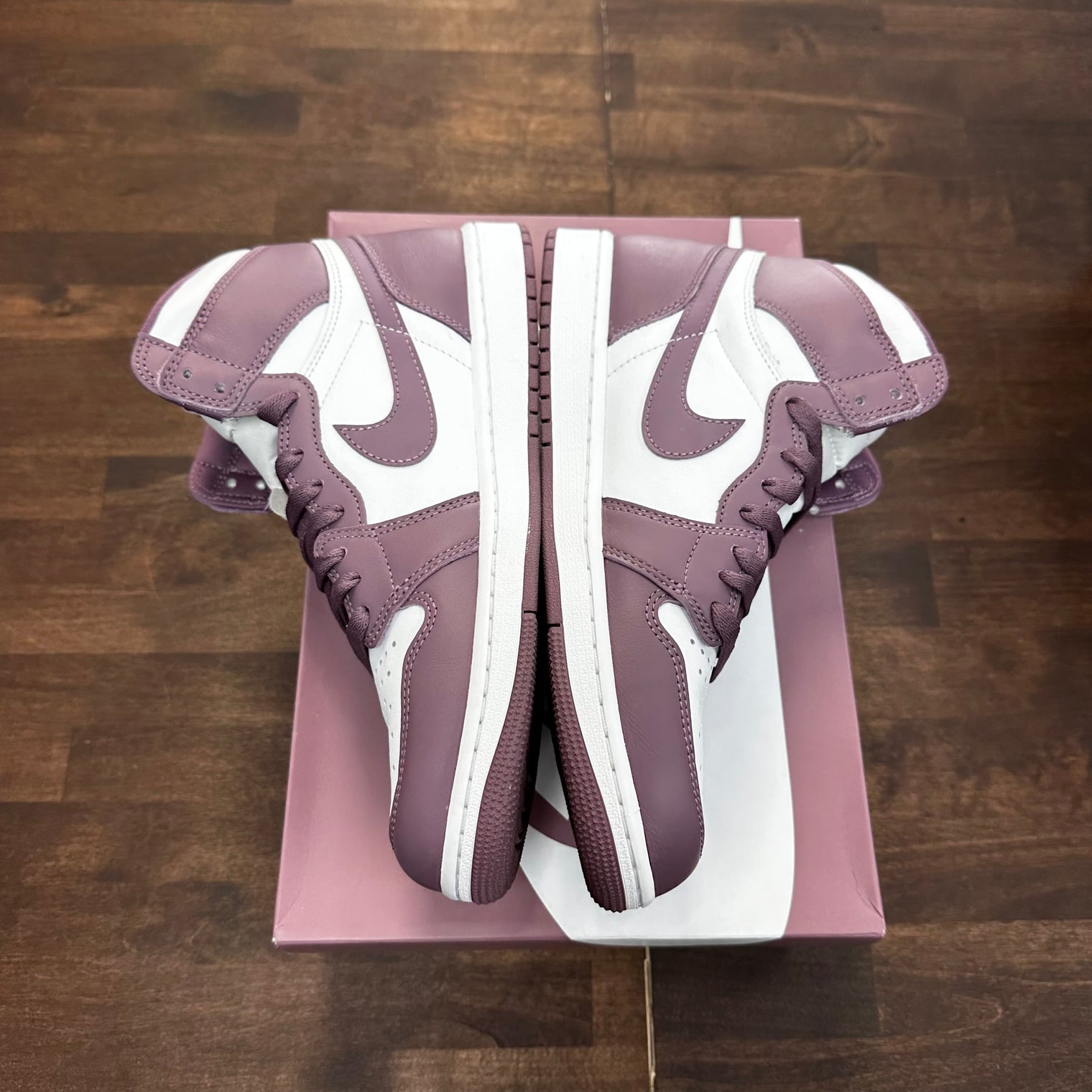 Mauve Jordan 1 High (USED)