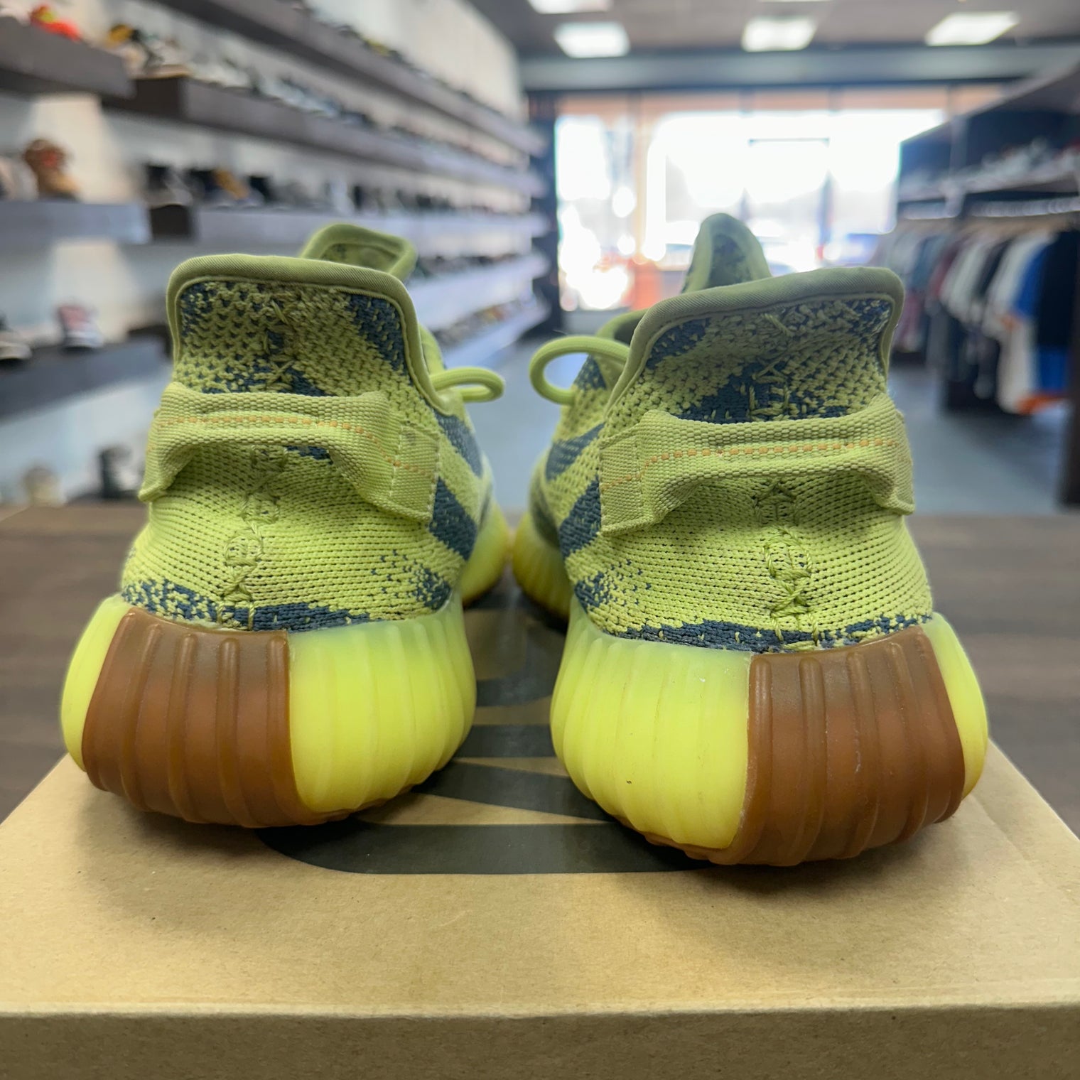 Semi Frozen Yeezy 350 (USED)