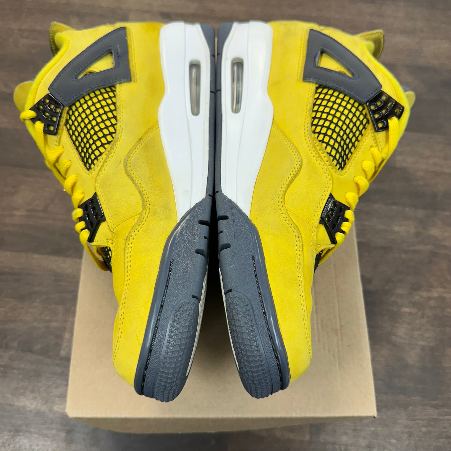 Lightning Jordan 4 (USED,No BOX)