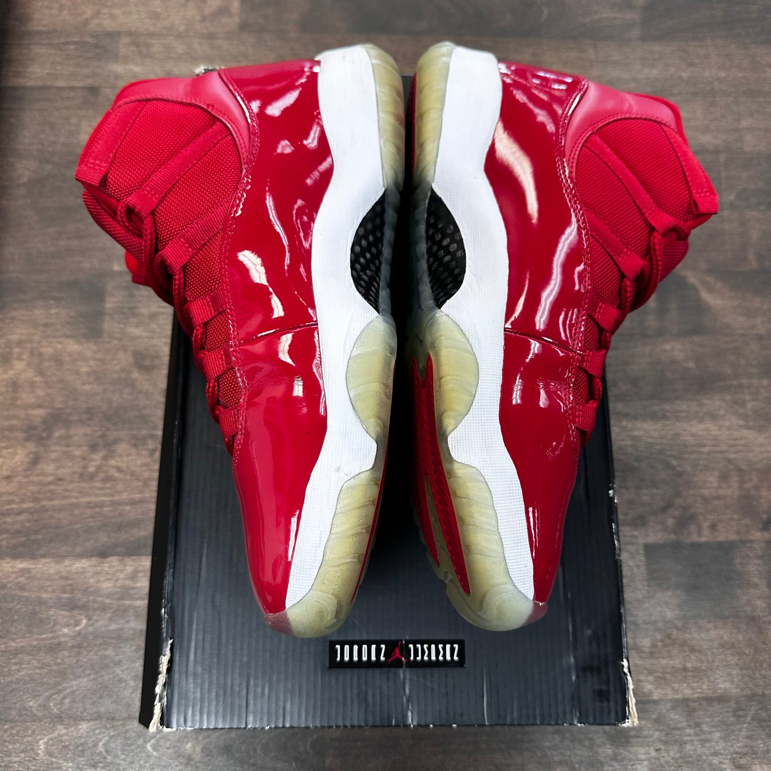 Win like 96 Jordan 11 (USED)