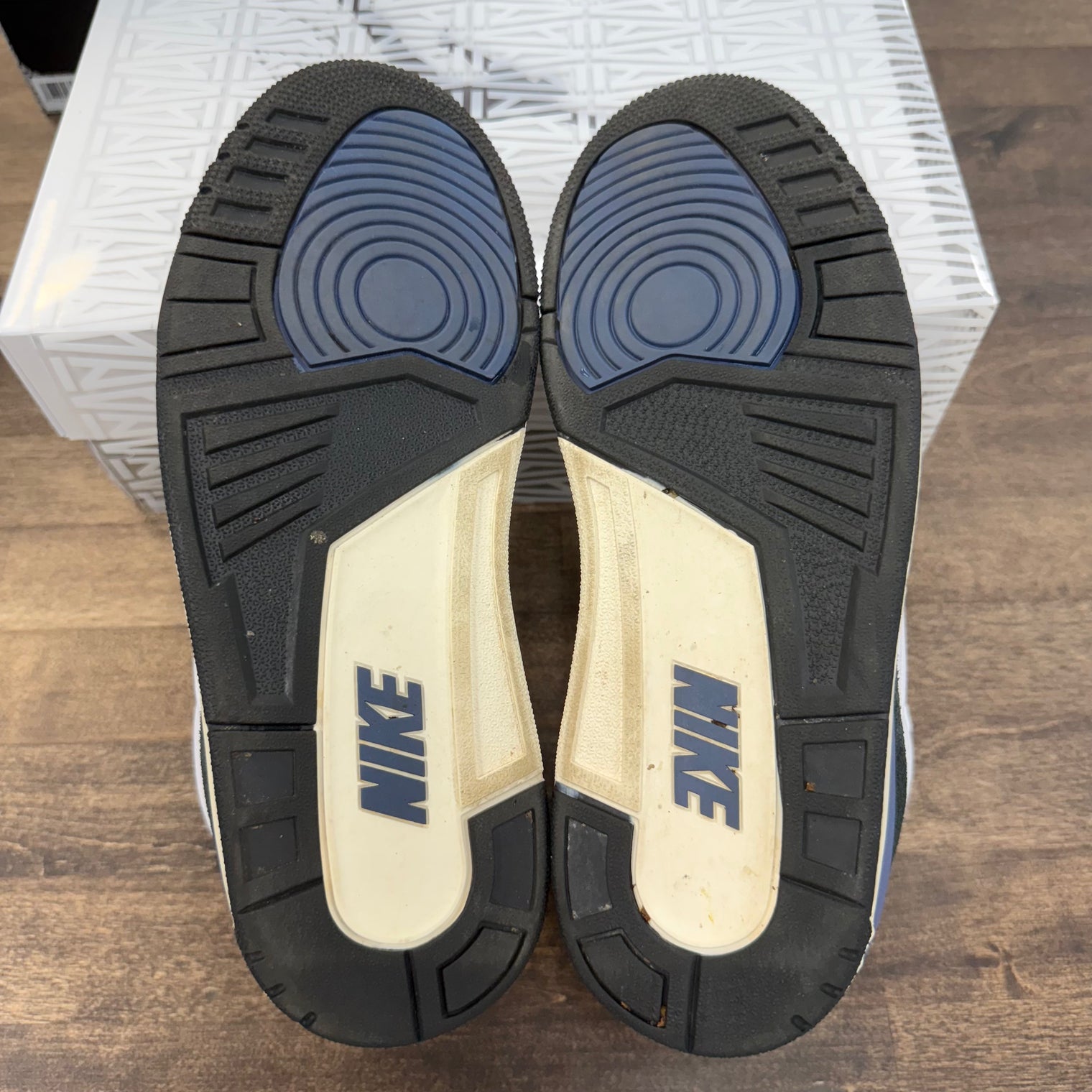 (W) Diffused Blue A Ma Maniere Jordan 3 (USED)