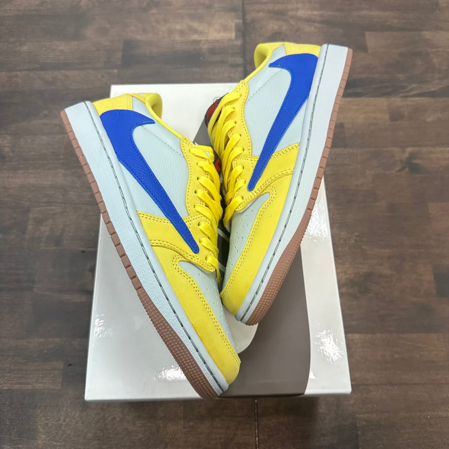 Travis Scott Canary Jordan 1 Low (W) (Lightly worn)