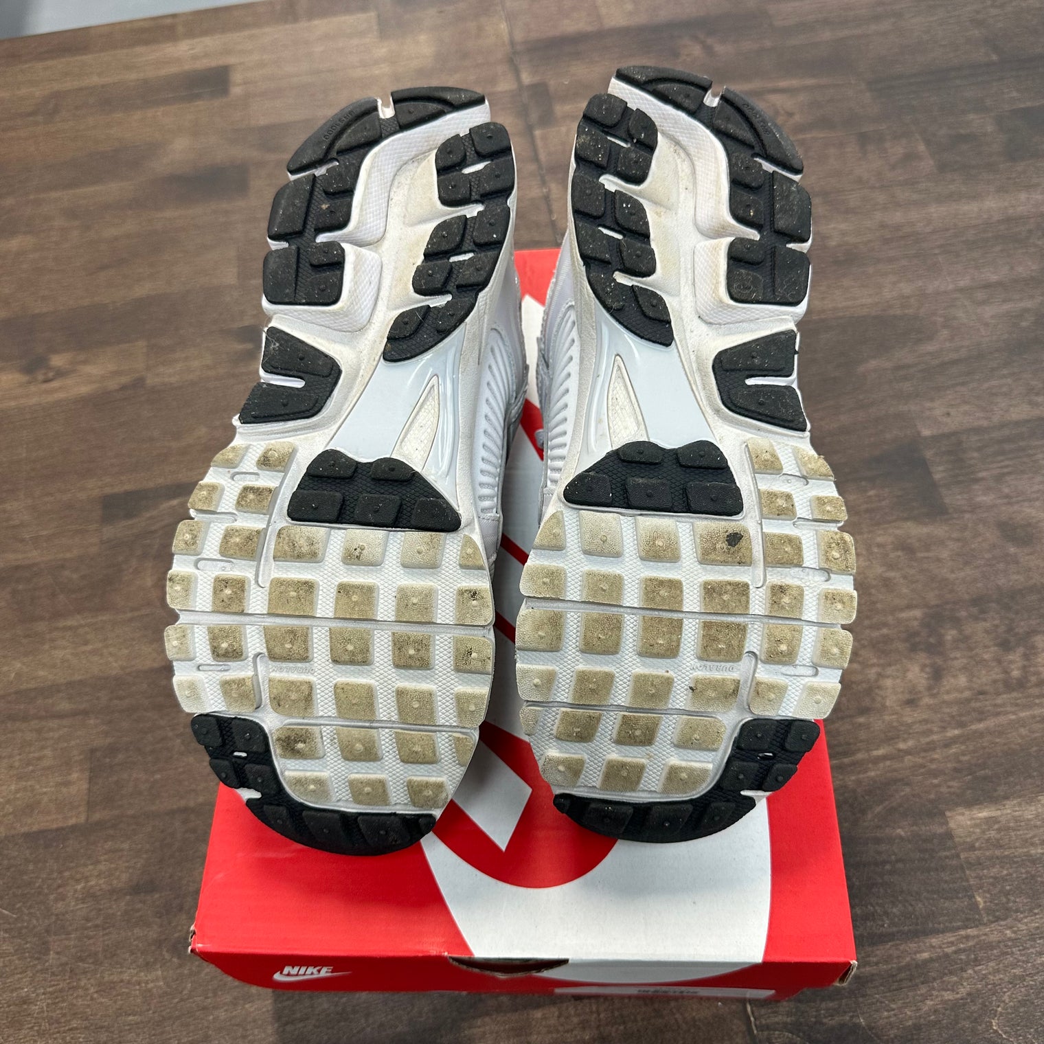 (W) Vomero 5 Vast Grey (USED)