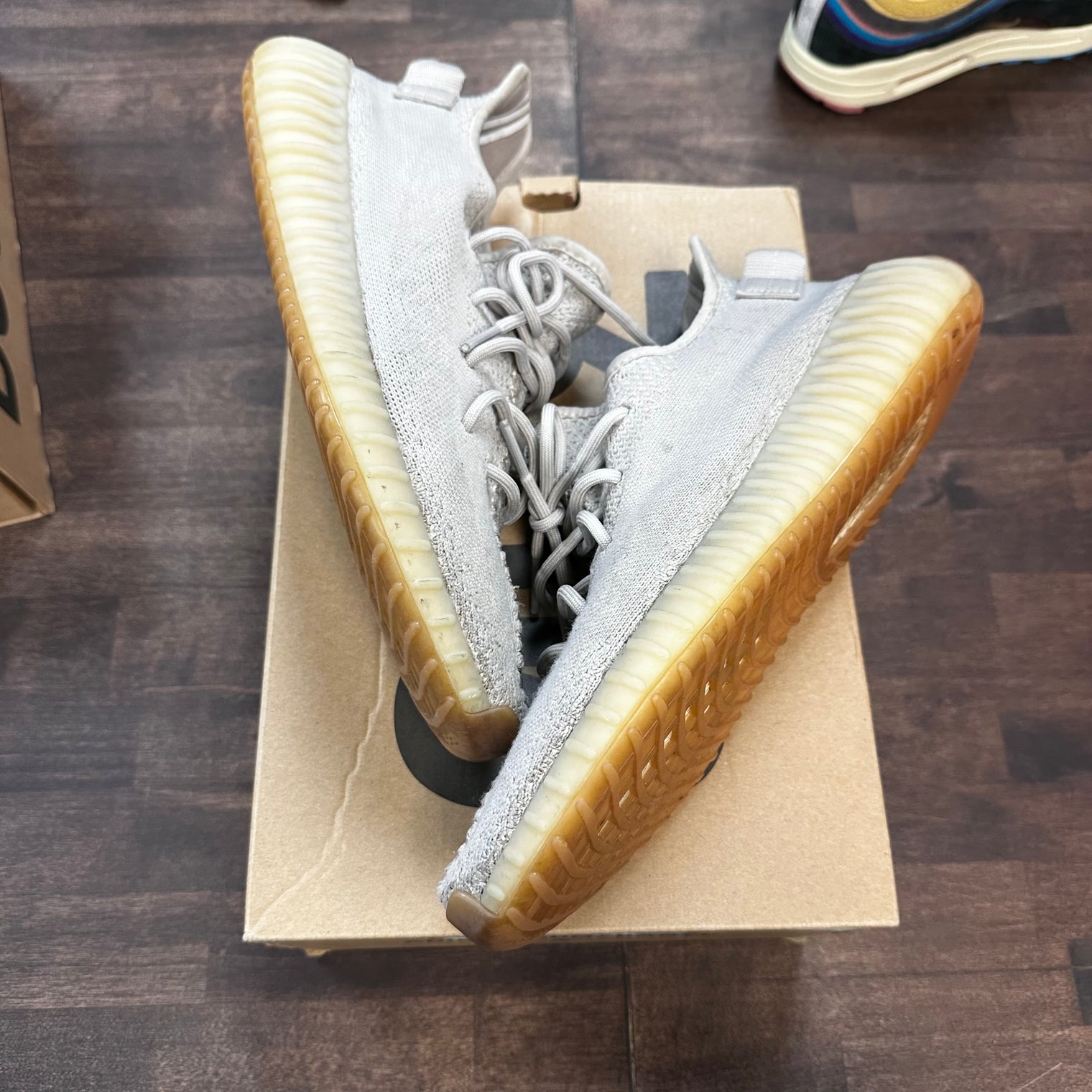 Sesame Yeezy 350 (USED)