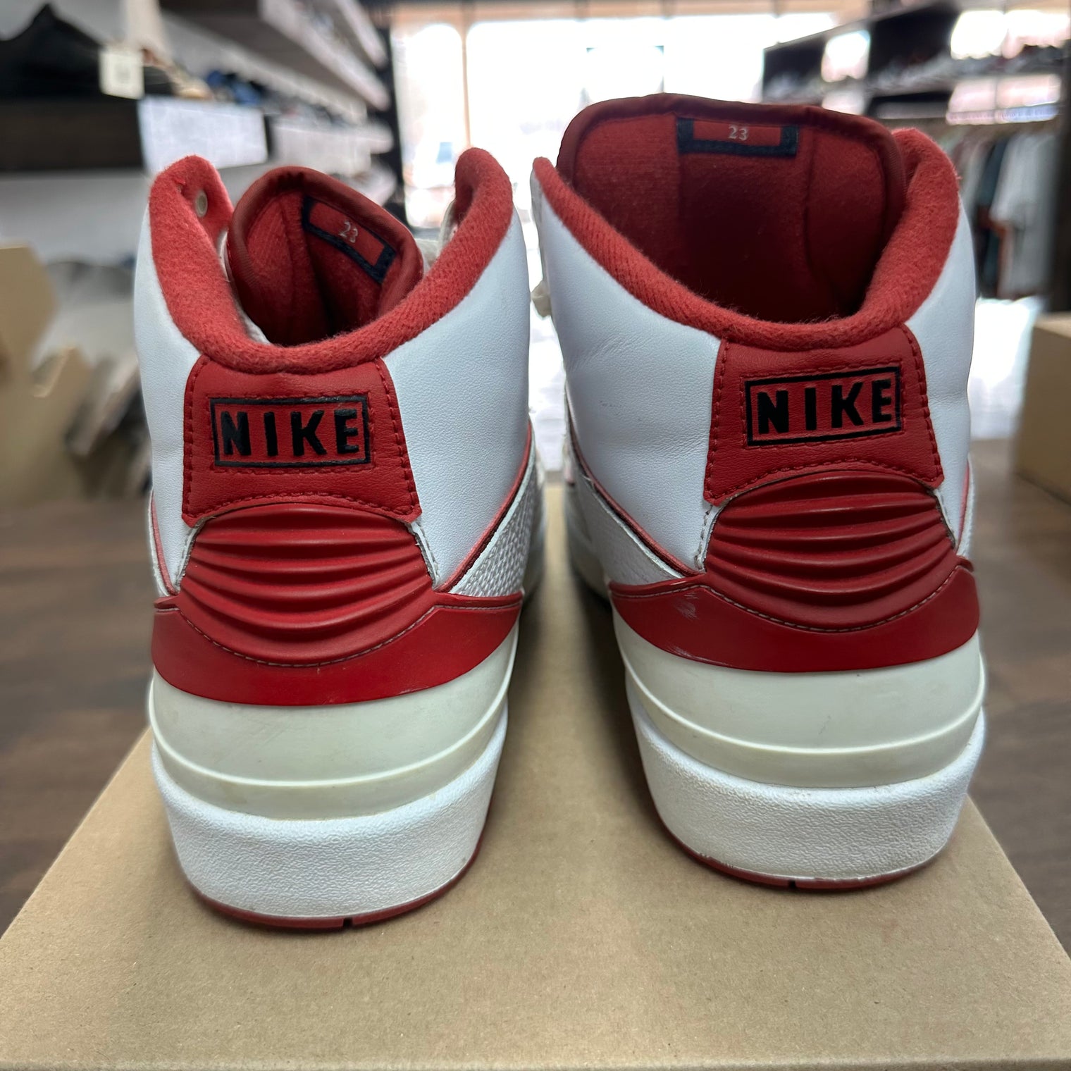 White Red Jordan 2 (2014) (USED,No Box)