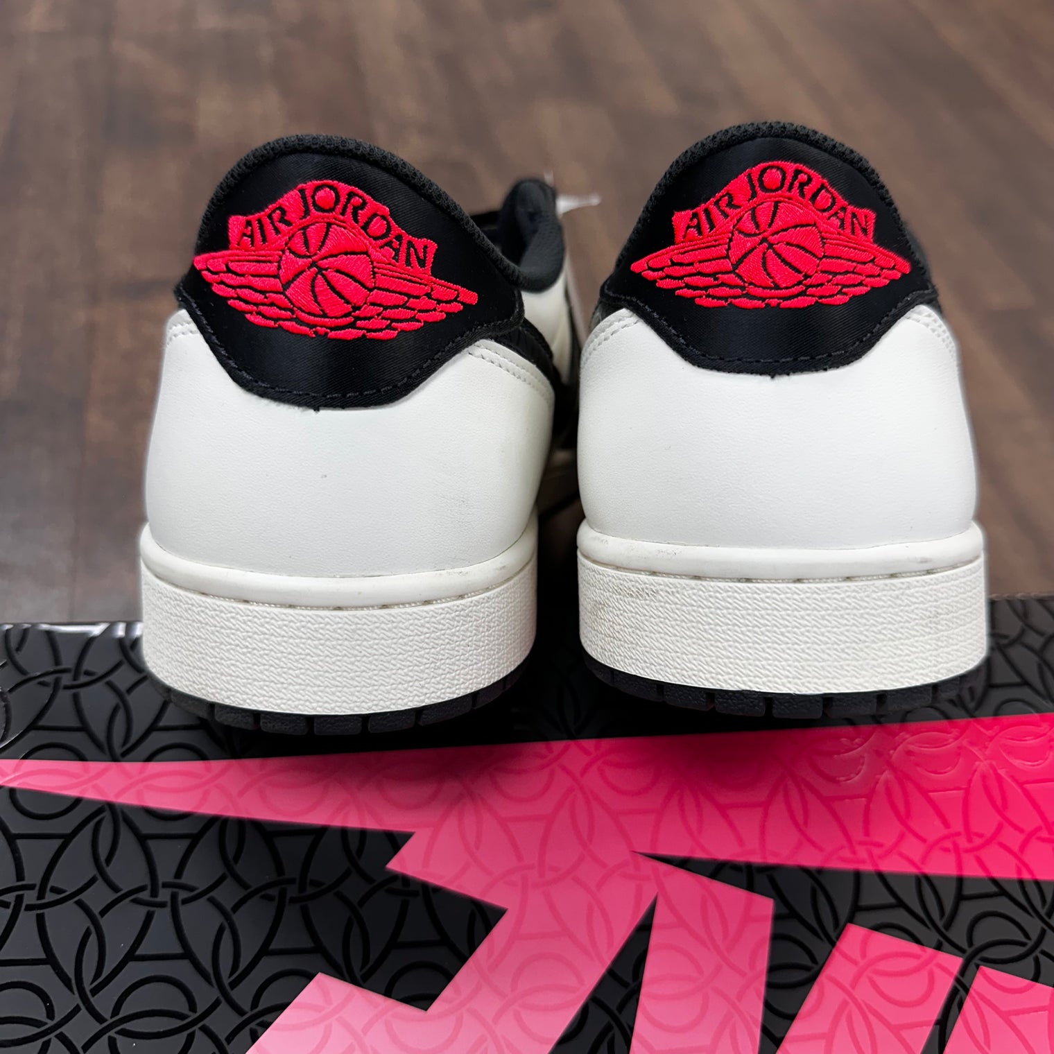 PSG Jordan 1 Low OG (USED)
