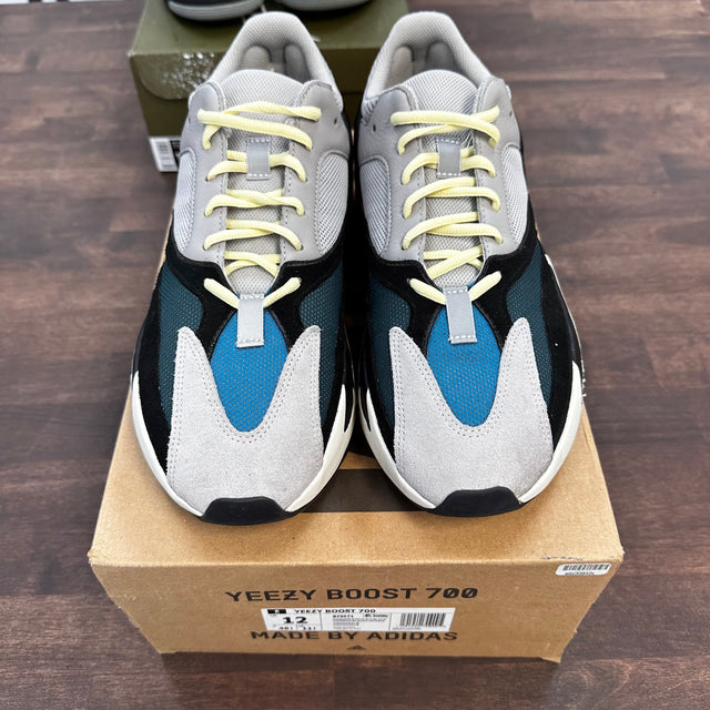 Waverunner Yeezy 700 (USED)