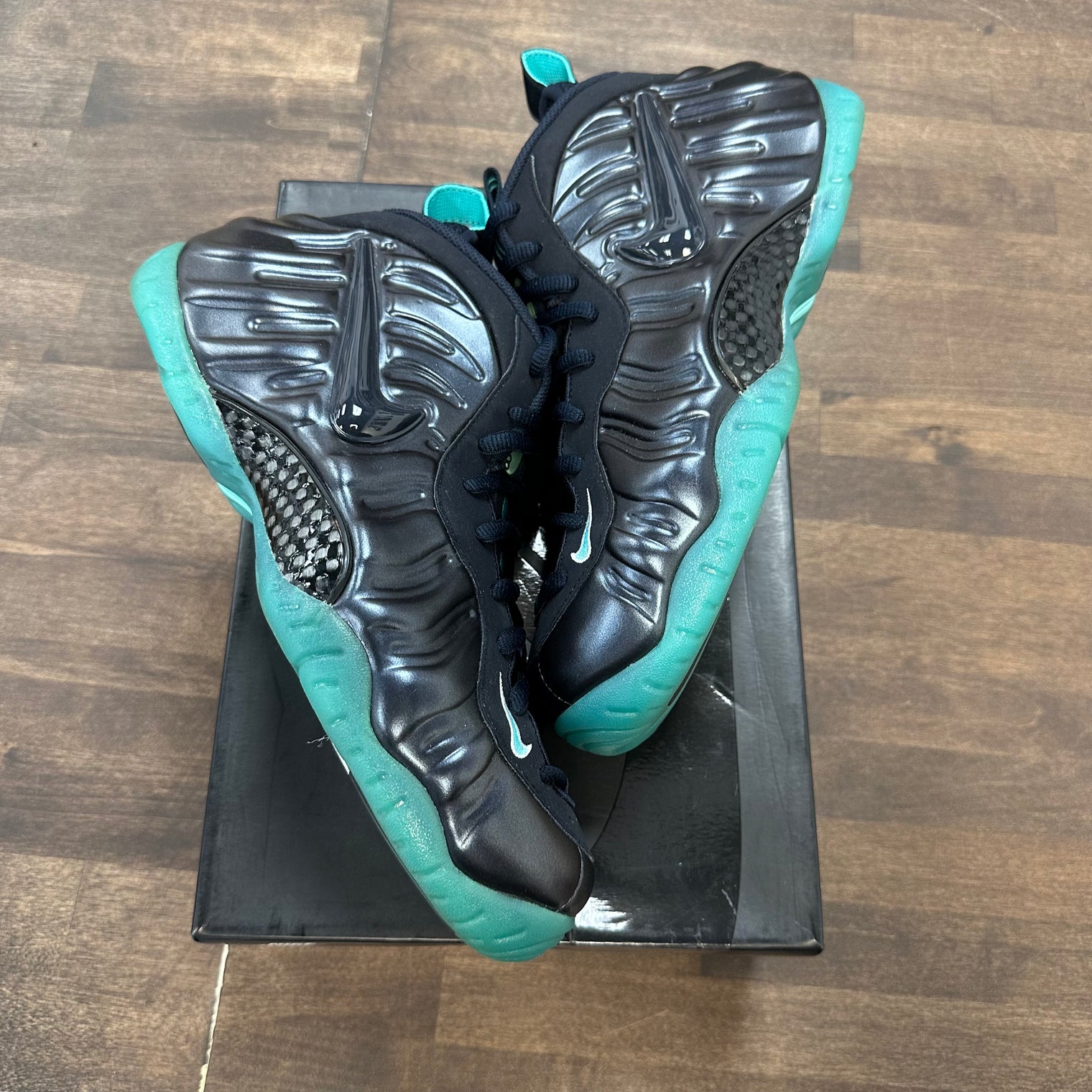 Dark Obsidian Foamposite (USED)