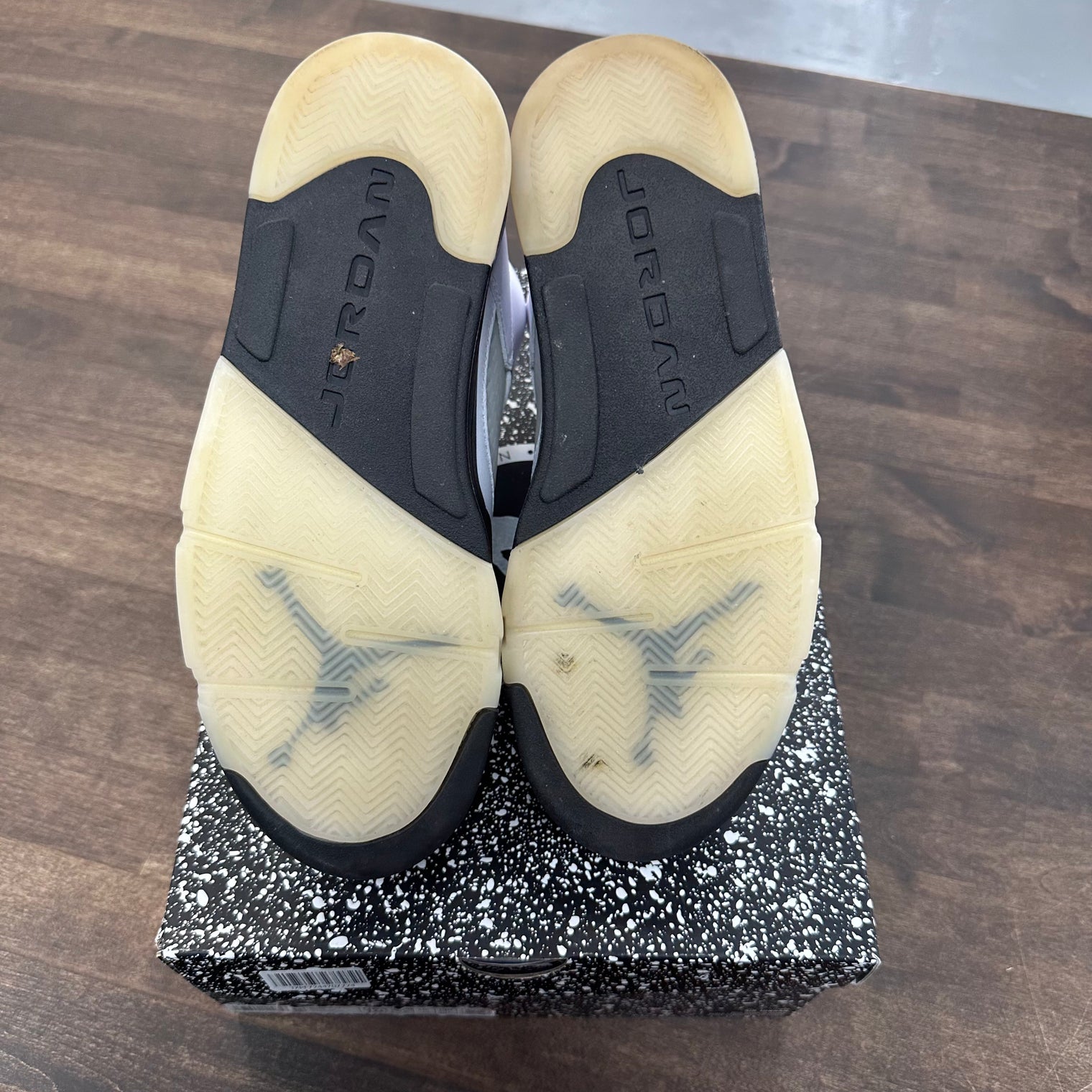 White Black Jordan 5 Retro (USED)