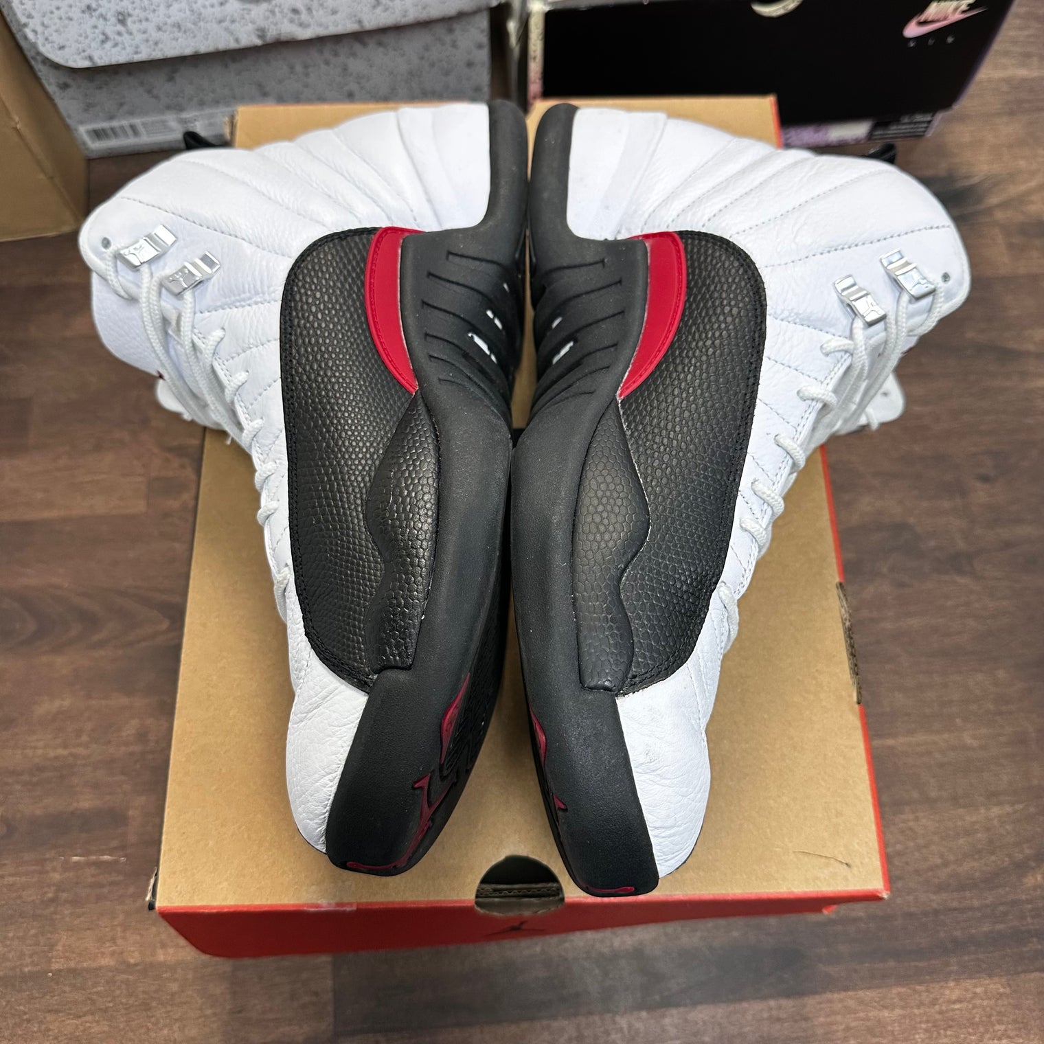 Taxi Flip Jordan 12 (USED)