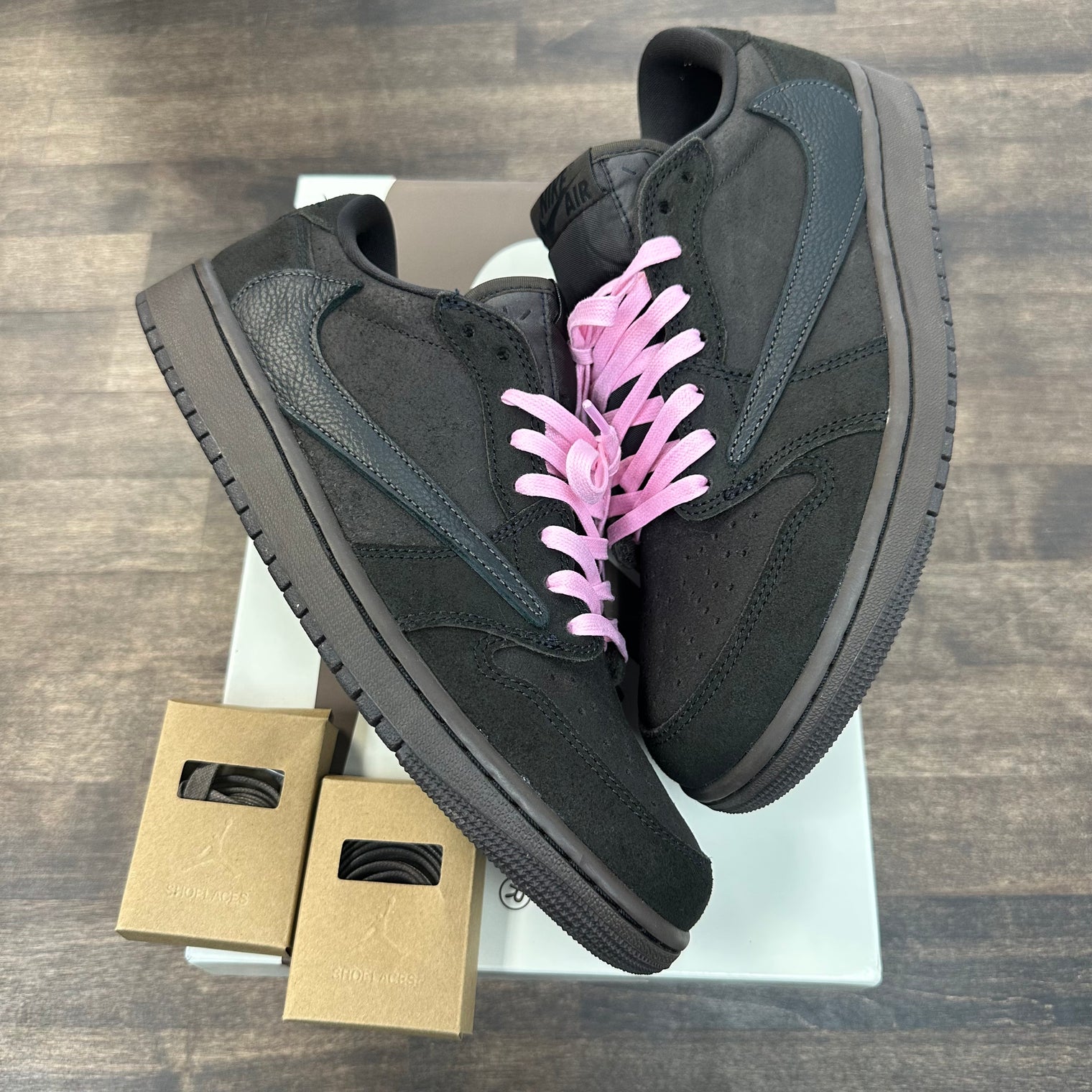 Travis Scott Velvet Jordan 1 Low (USED)
