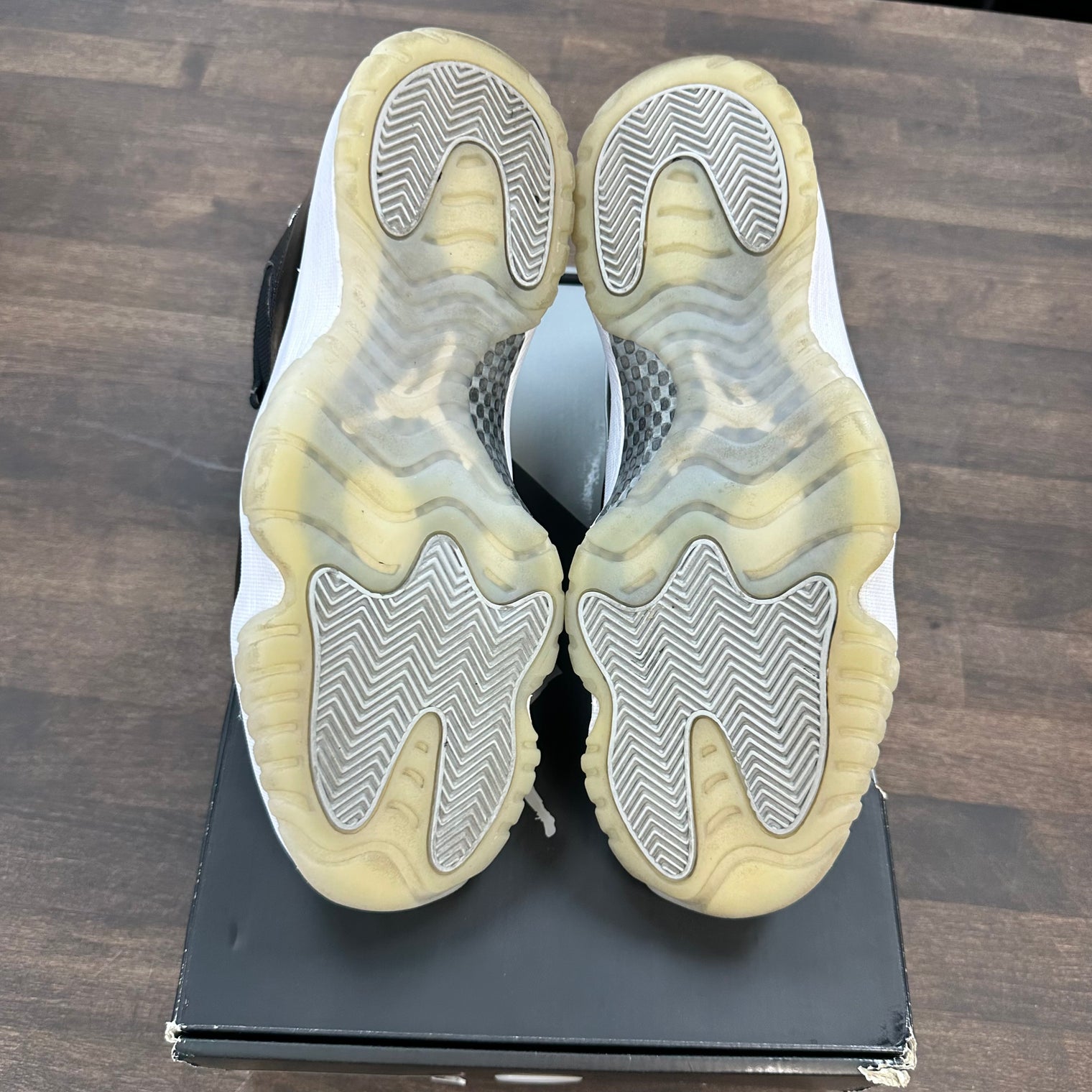 Jordan 11 Jubilee (USED)