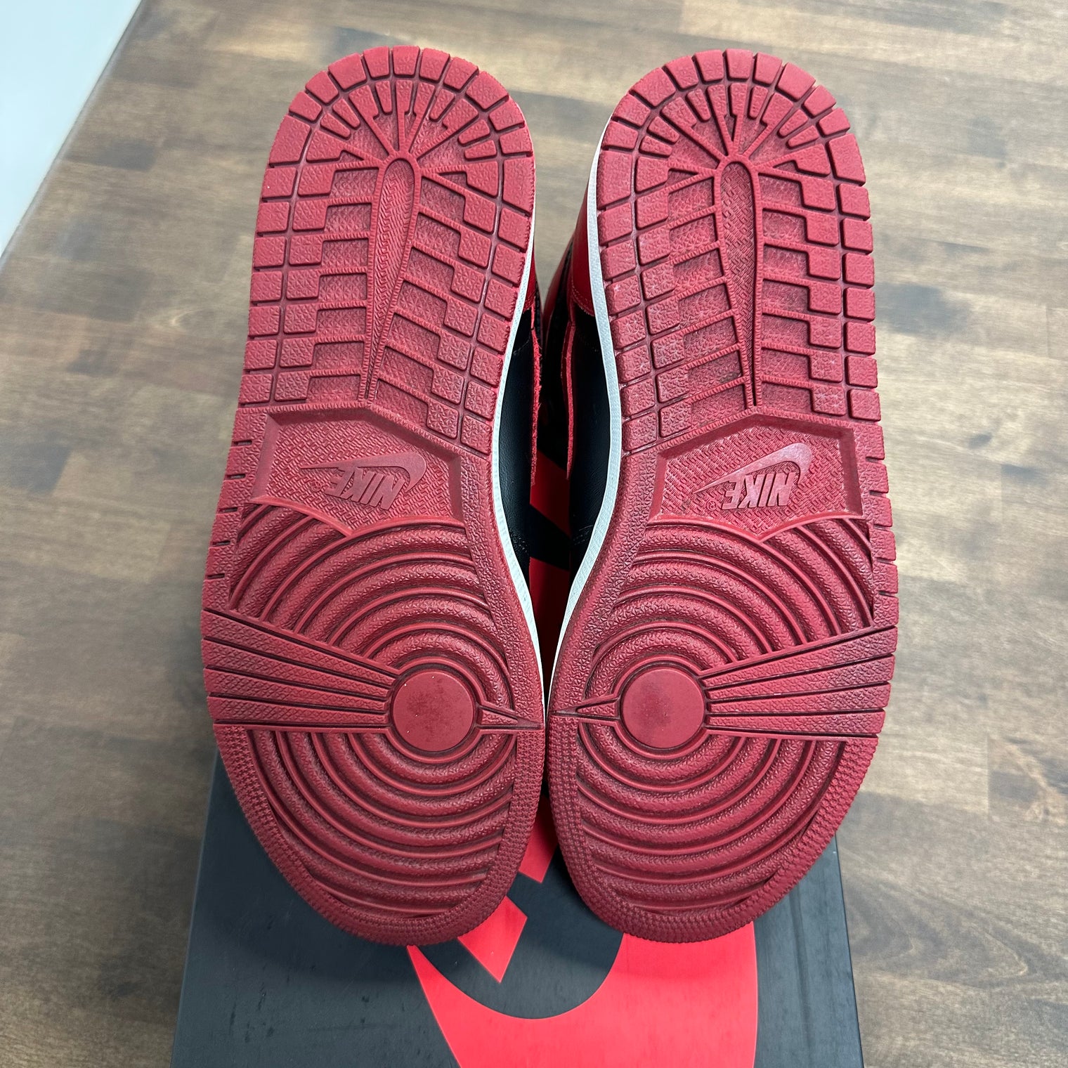 Banned Bred Jordan 1 High (Used)