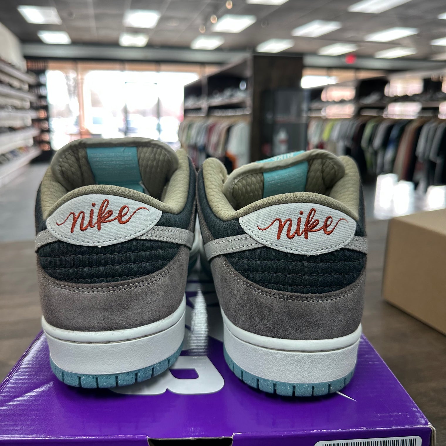 Big Money Saving Sb Dunk Low (USED)