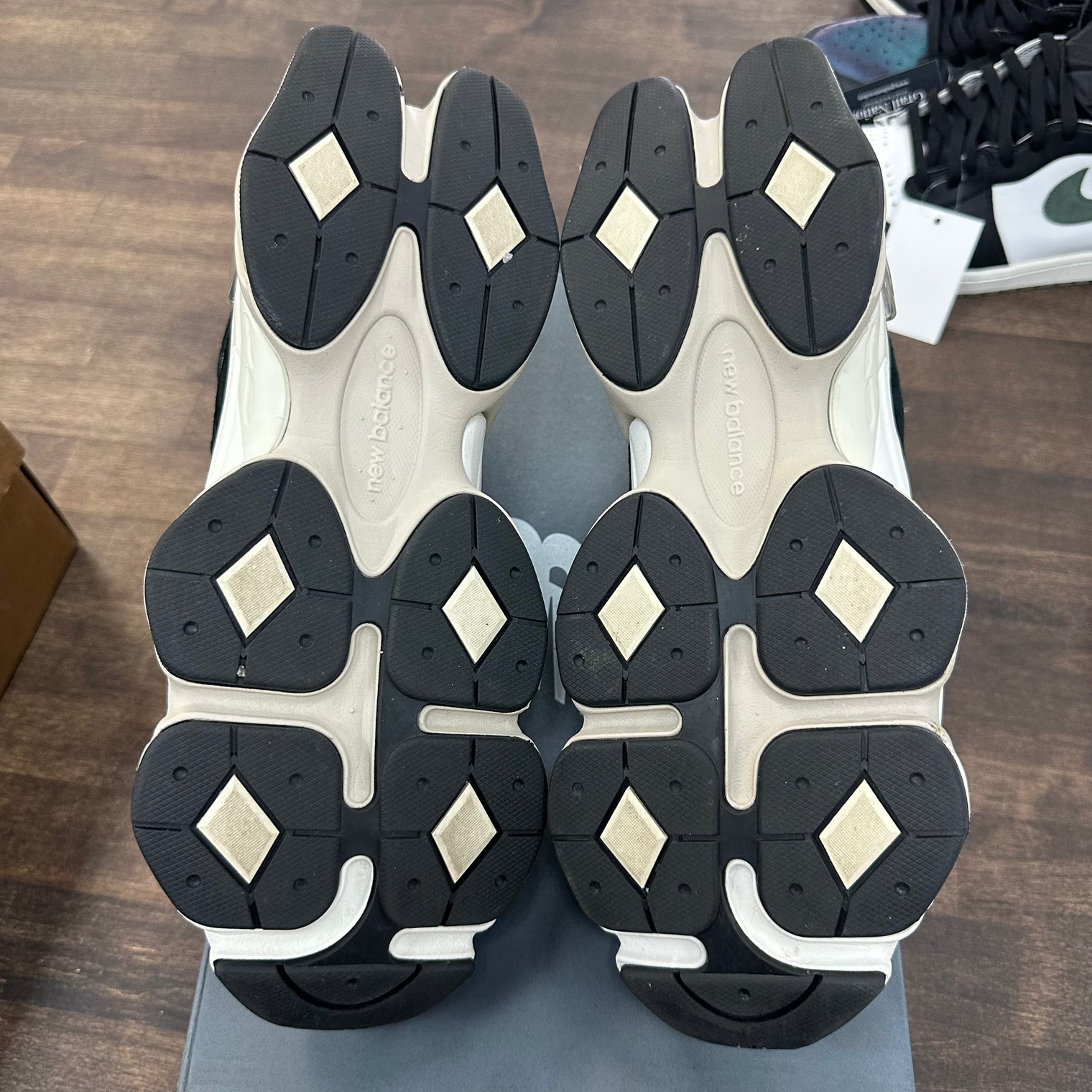 Sea Stone Bone New Balance 9060 (USED)