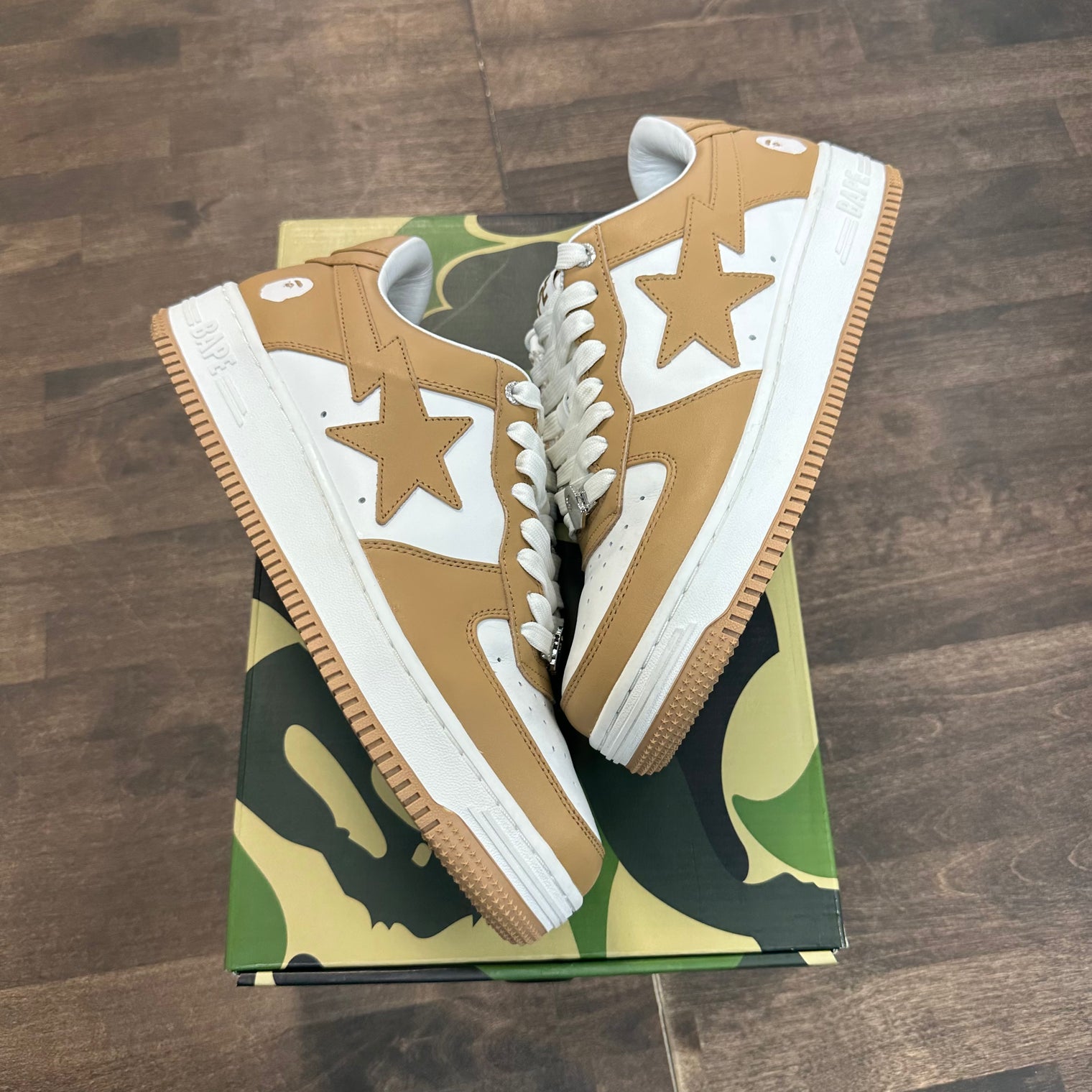 White Beige Bapesta Low (USED)