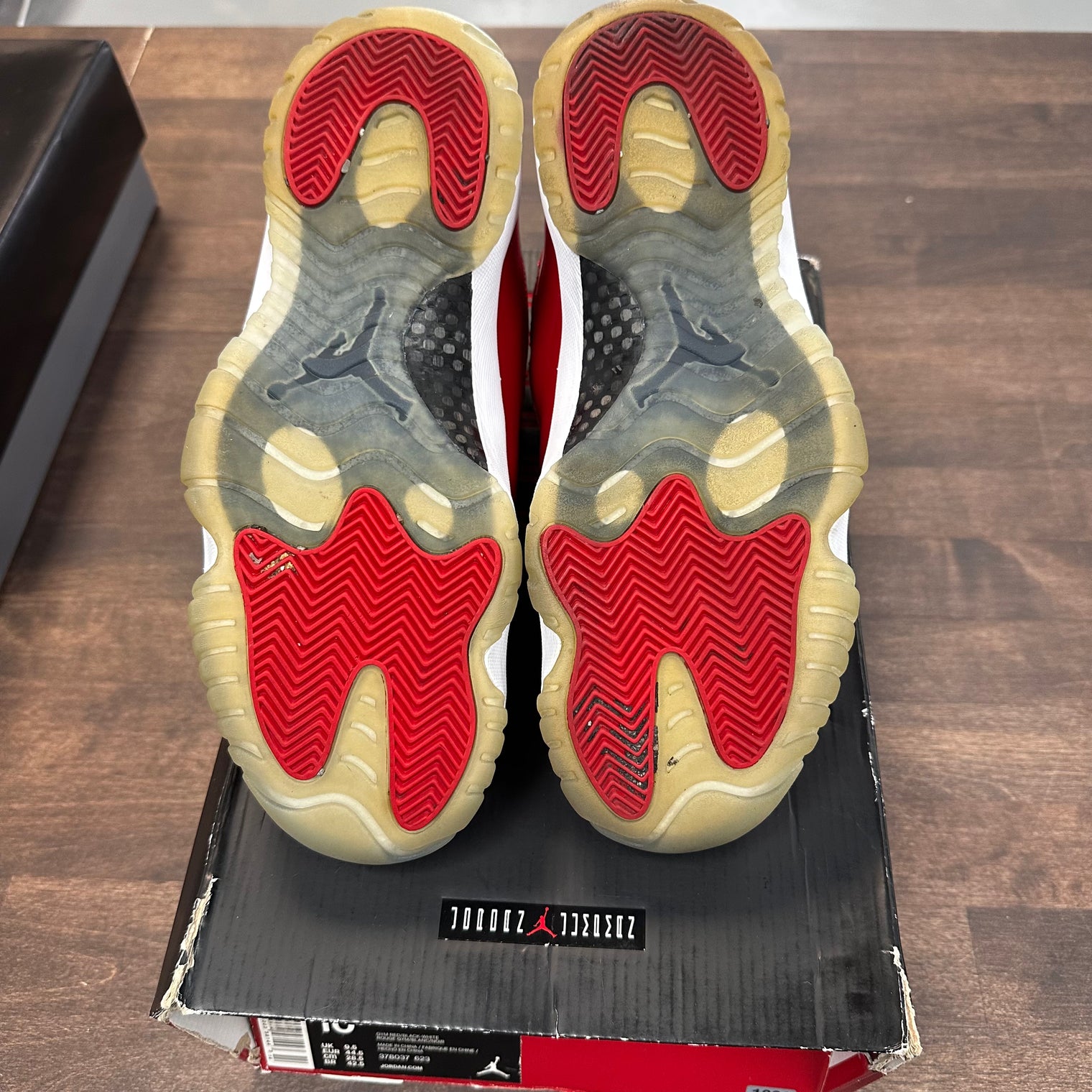 Win like 96 Jordan 11 (USED)