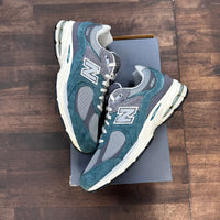 Spruce Magnet New Balance 2002R (USED)
