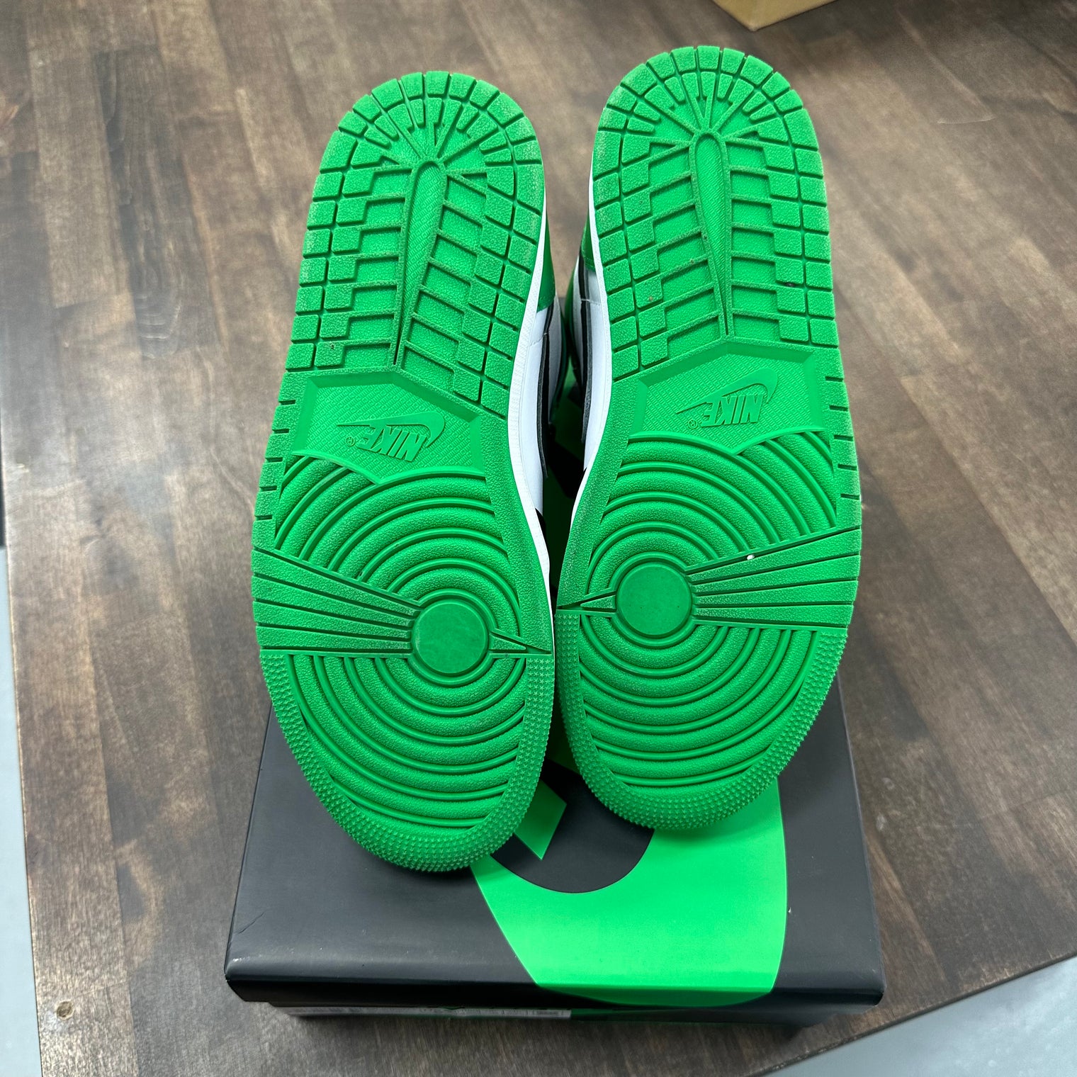 Lucky Green Jordan 1 High (USED)