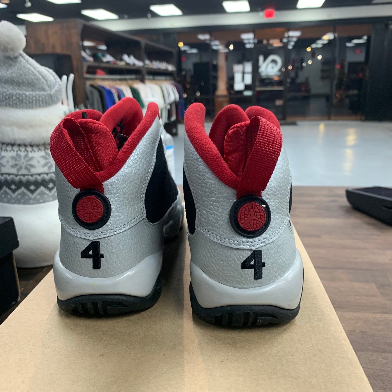 (GS) Kilroy Jordan 9 (USED, No Box)