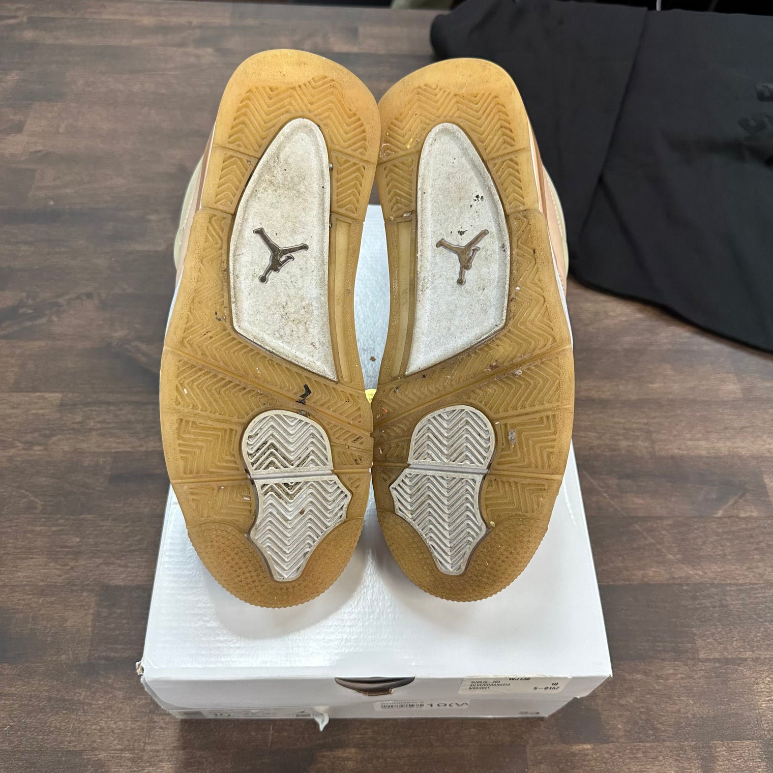 Shimmer Jordan 4 (W) (USED)