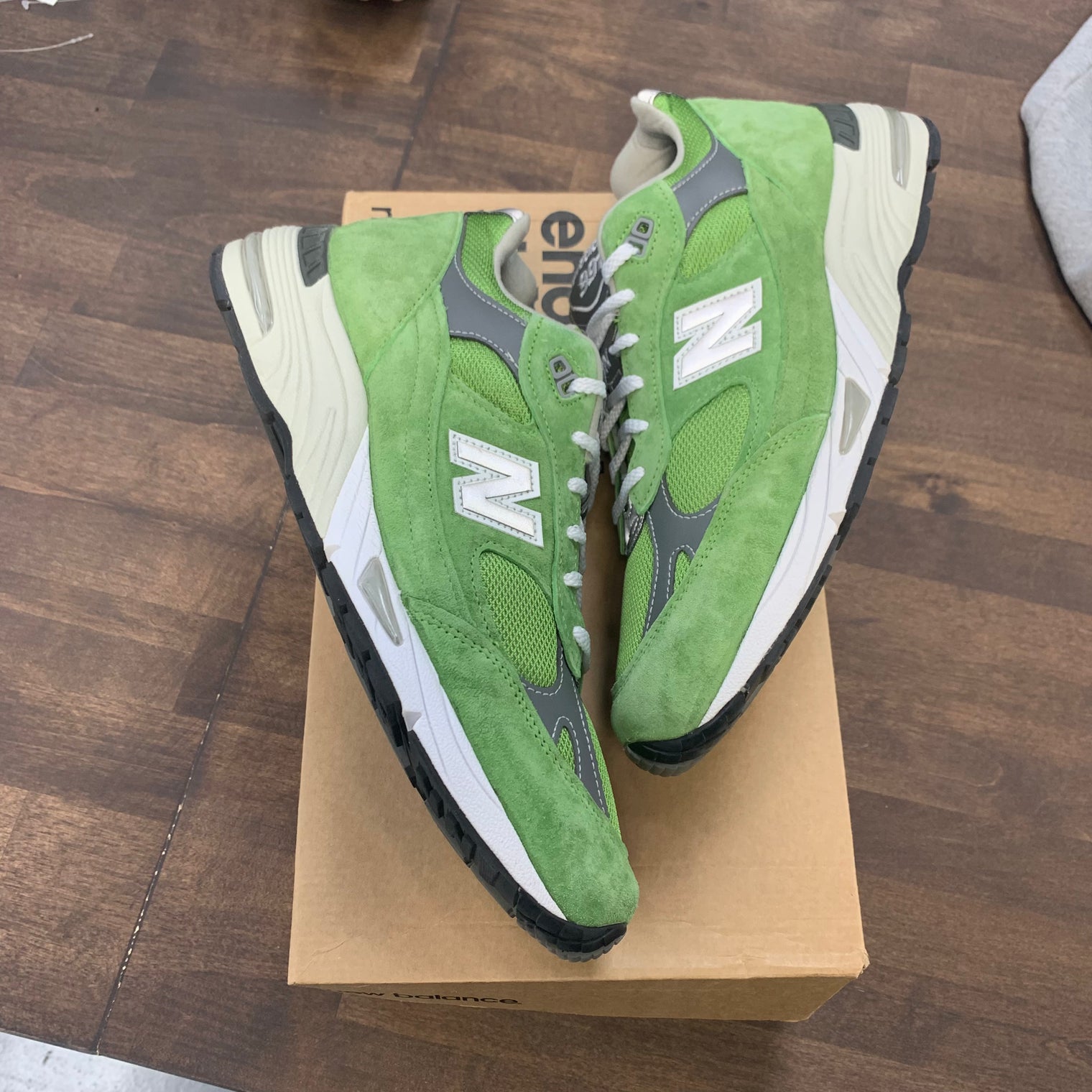 New Balance 991 Bright Green (USED)