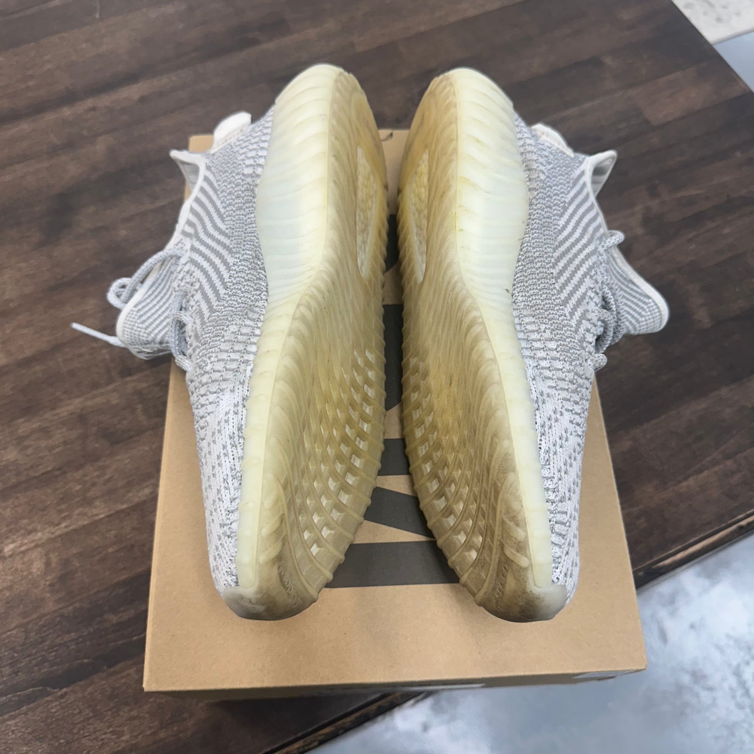 Static Yeezy 350 (USED)