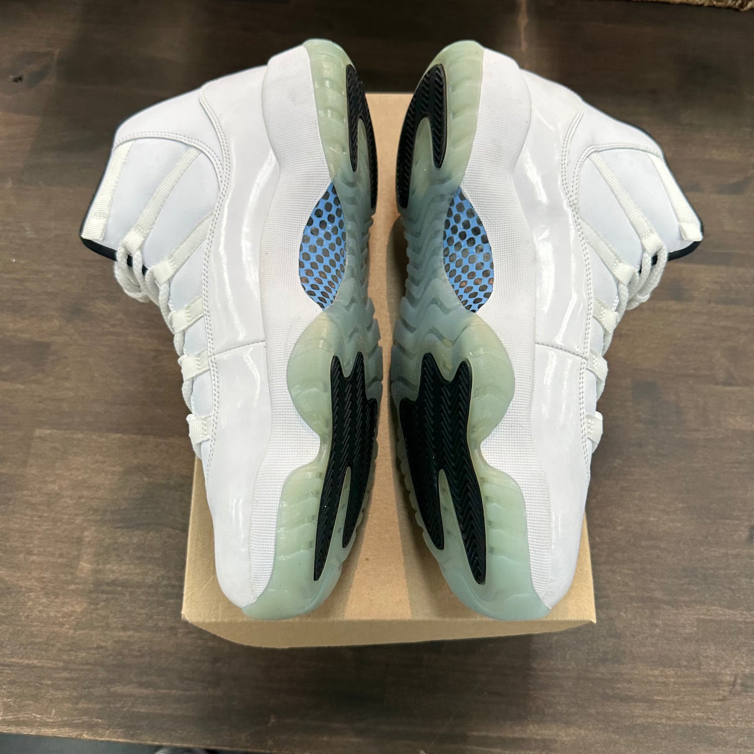 Legend Blue Jordan 11 High (2014) (New w/Defect, No Box)