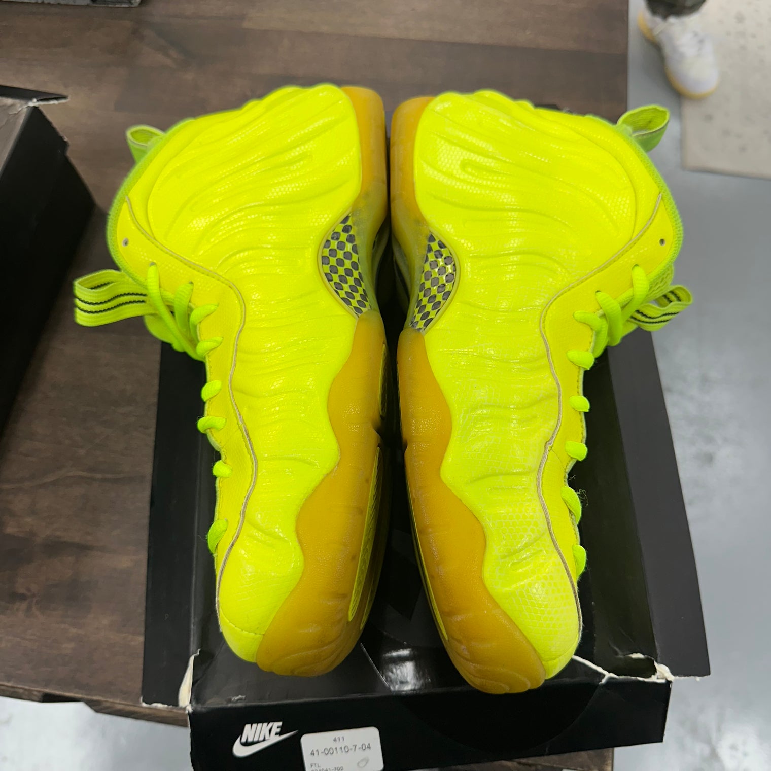Volt Foamposite One (USED)