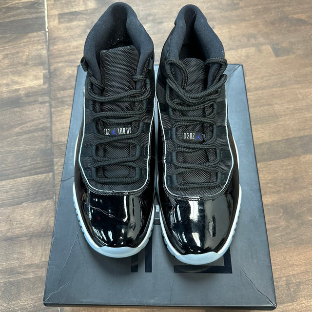 Space Jam Jordan 11 (USED)