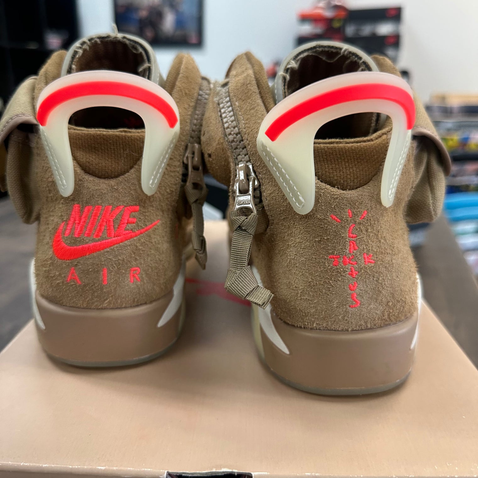 Travis Scott Khaki Jordan 6 (USED)