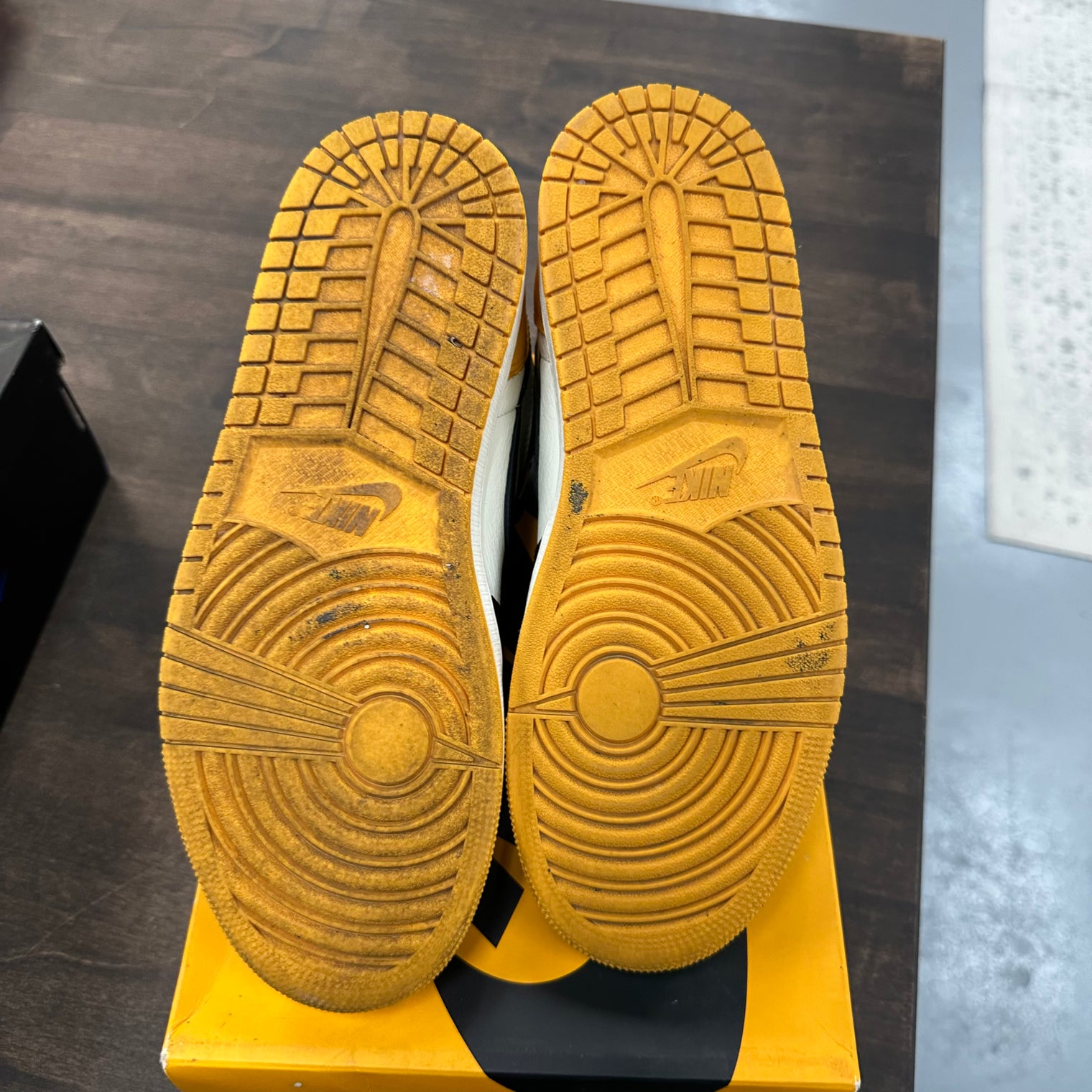 Yellow Toe Taxi Jordan 1 High (USED)