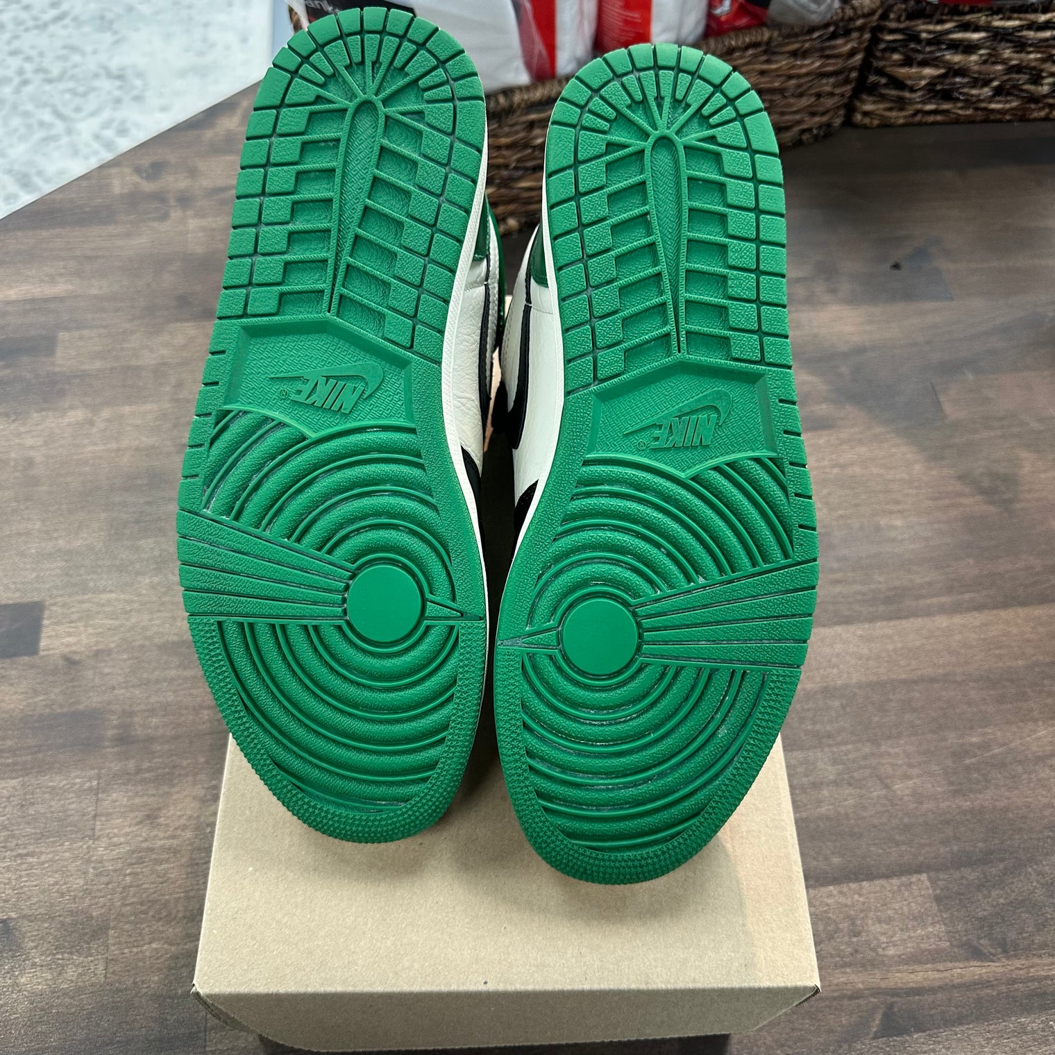 Pine Green Jordan 1 High (USED, No Box)