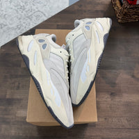 Analog Yeezy 700 (USED,NO BOX)
