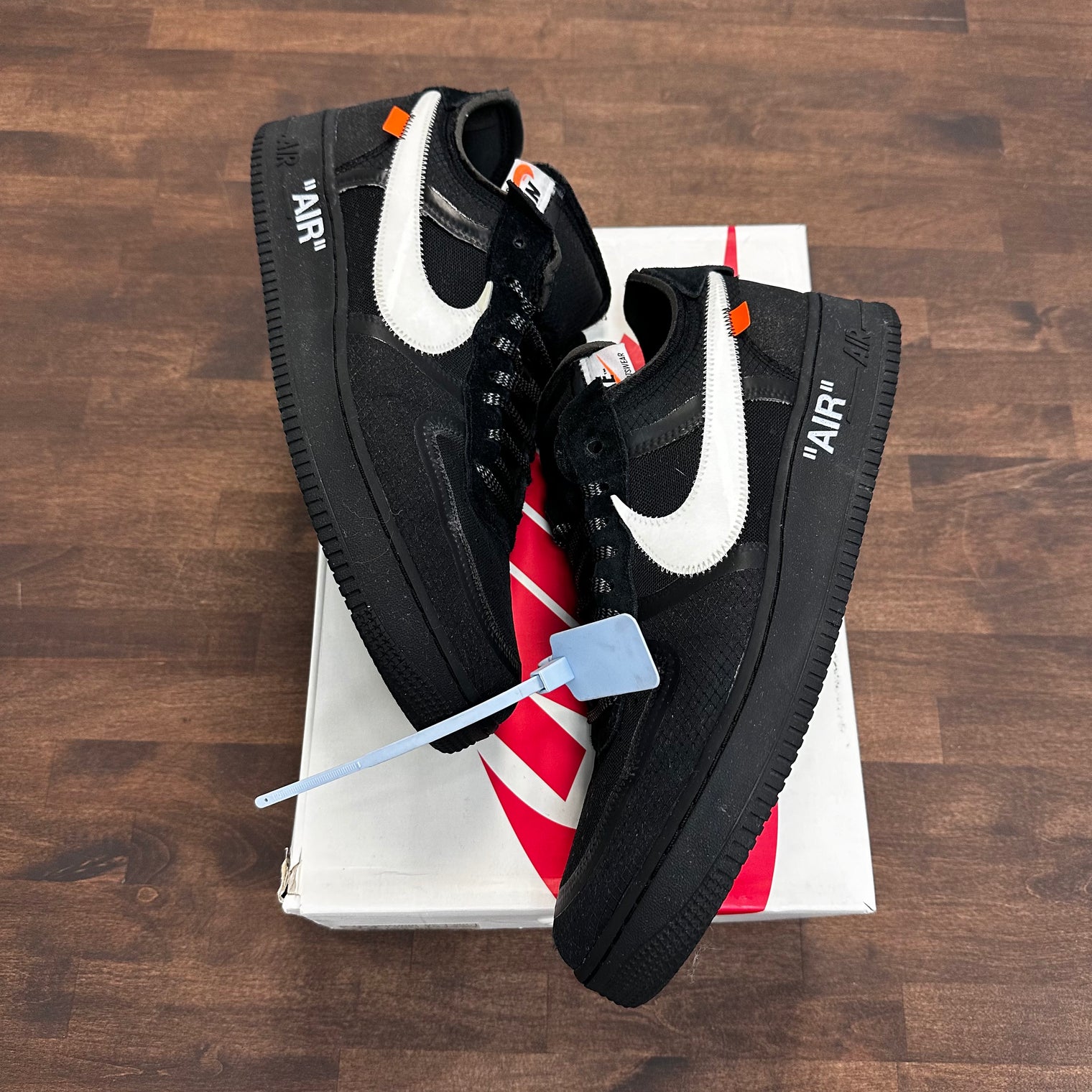 Off-White Nike Air Force 1 Black (USED,Replacement Box)