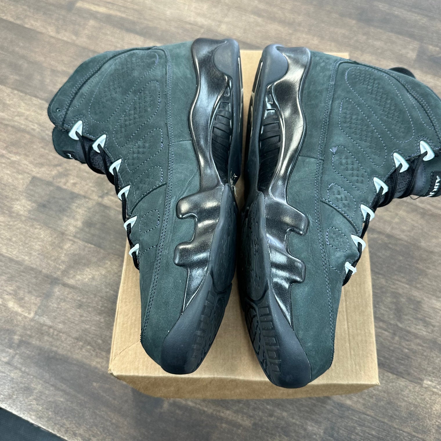 Anthracite Jordan 9 (USED, No Box)
