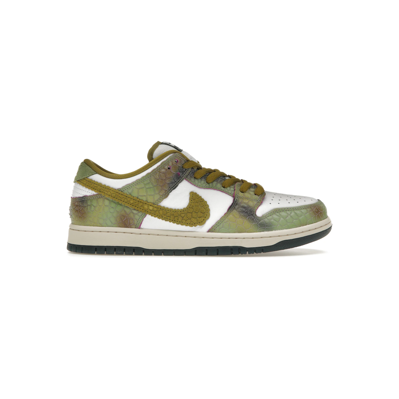 nike_sb_dunk_low_alexis_sablone_chameleon_0