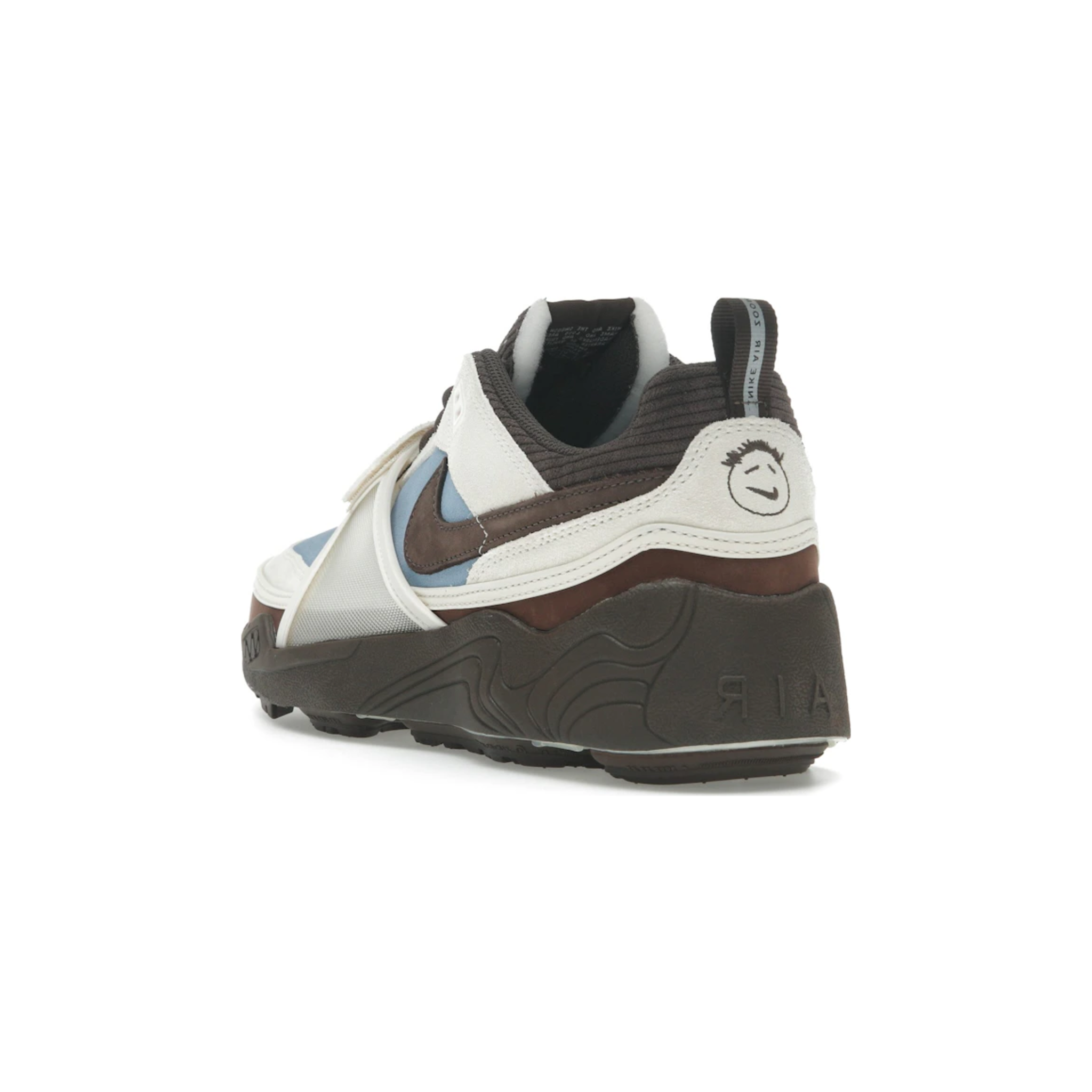 nike_zoom_field_jaxx_travis_scott_leche_blue_2