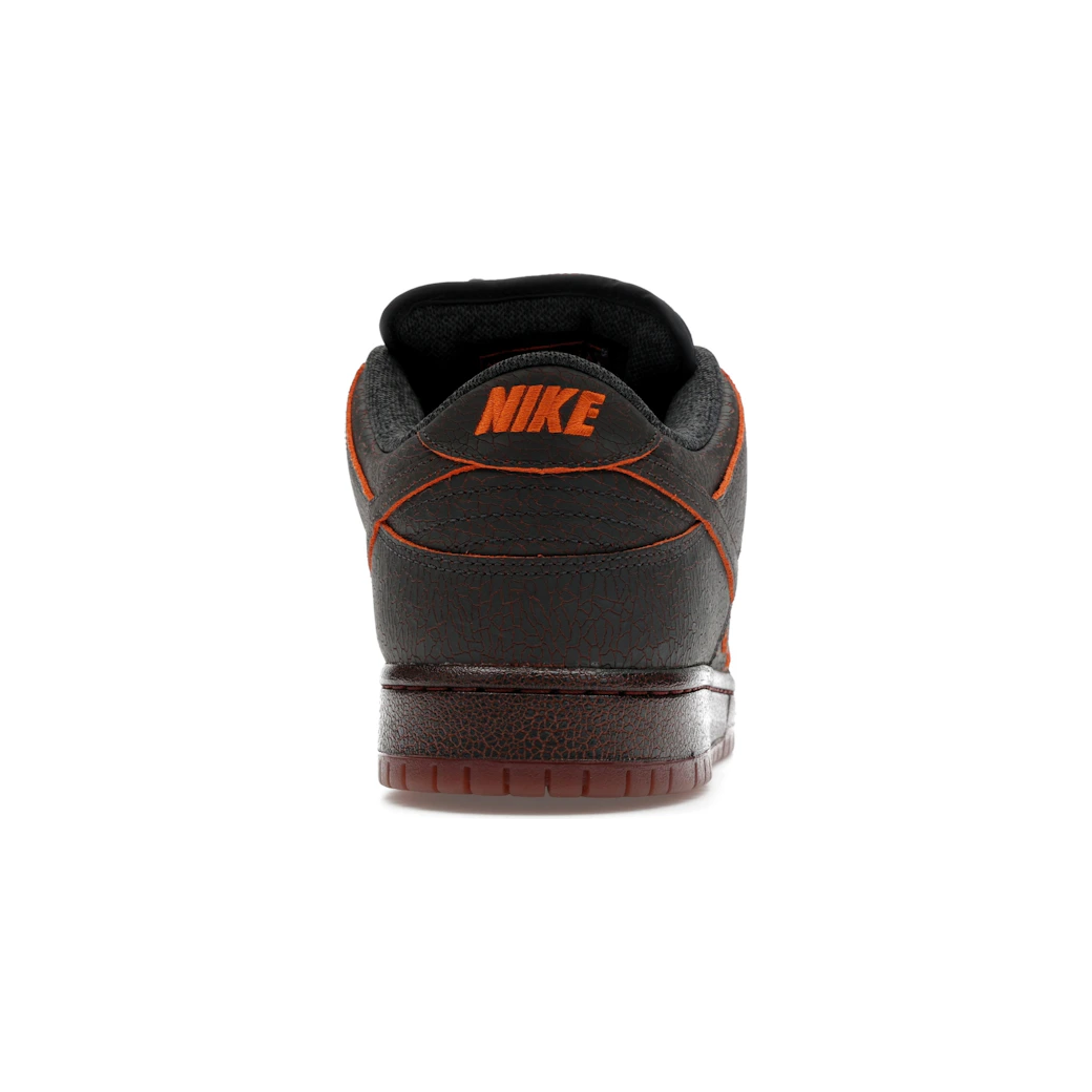nike_dunk_sb_low_krampus_4