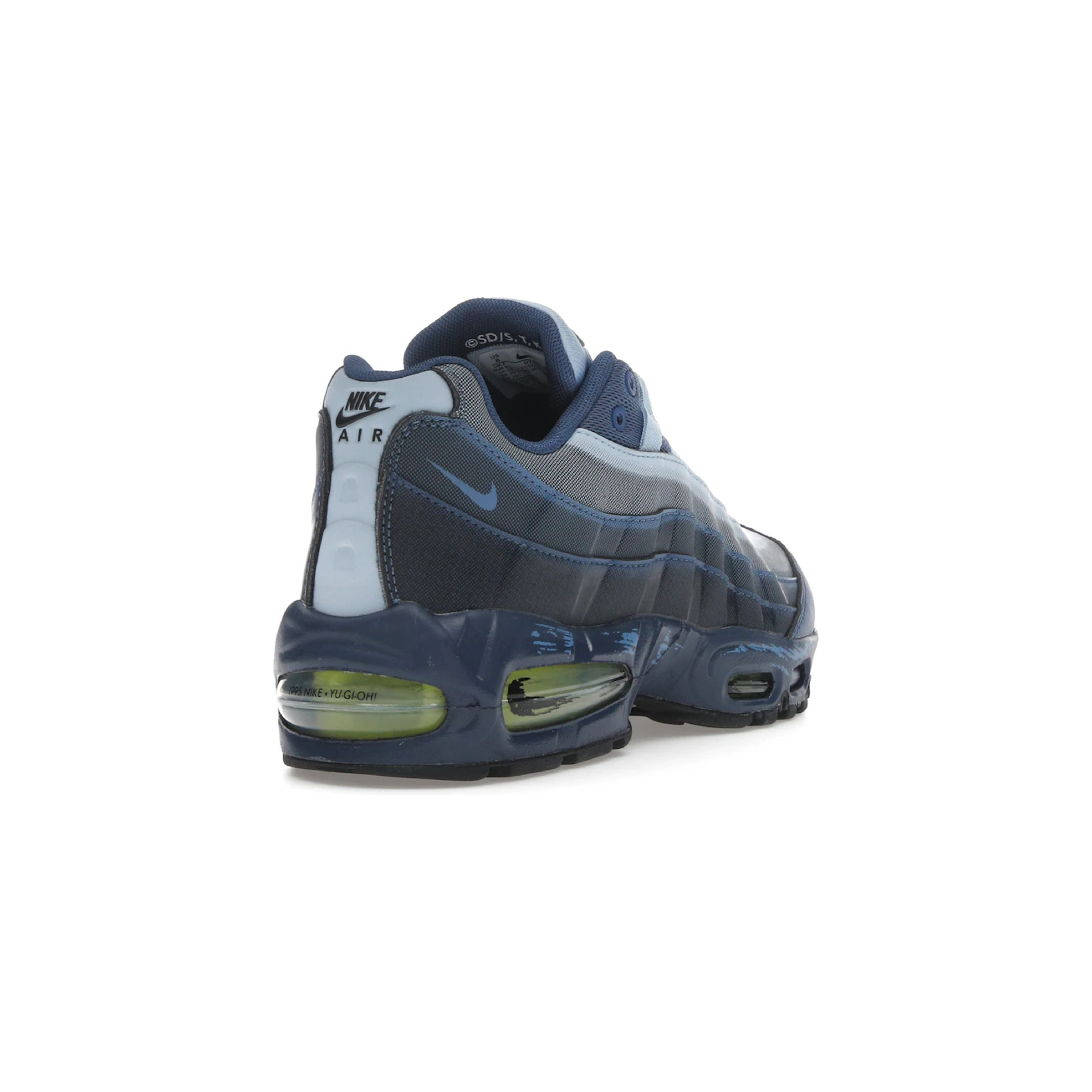 nike_air_max_muscle_95_yu_gi_oh_joey_with_promo_card_2