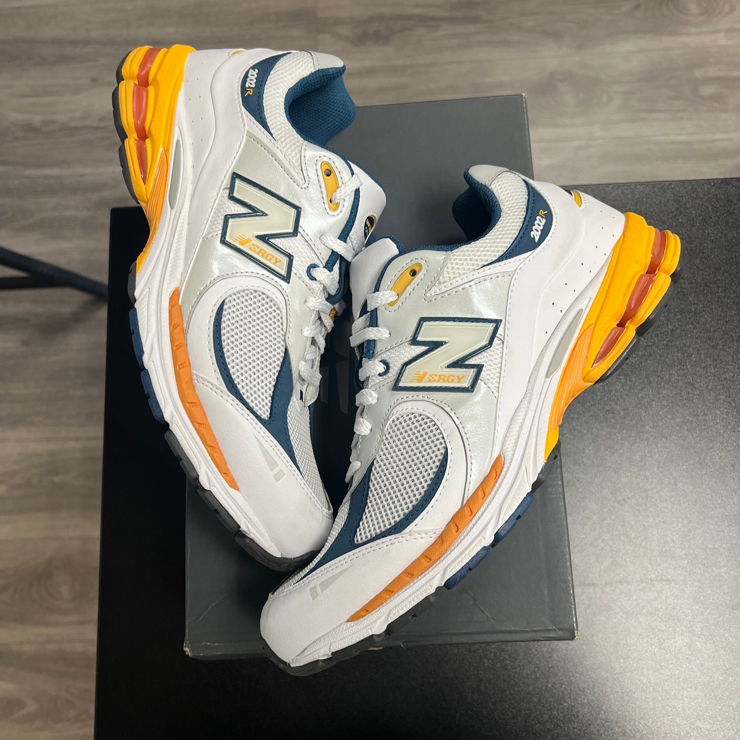 White Lagoon New Balance 2002R (USED)