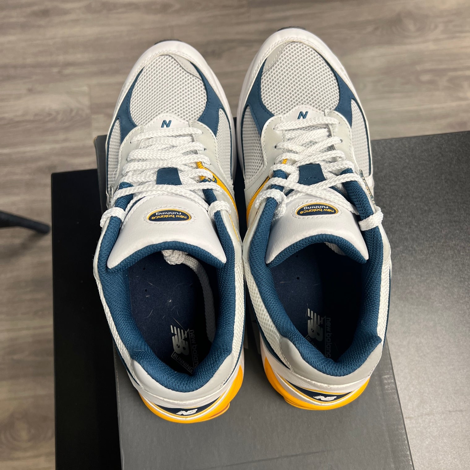 White Lagoon New Balance 2002R (USED)