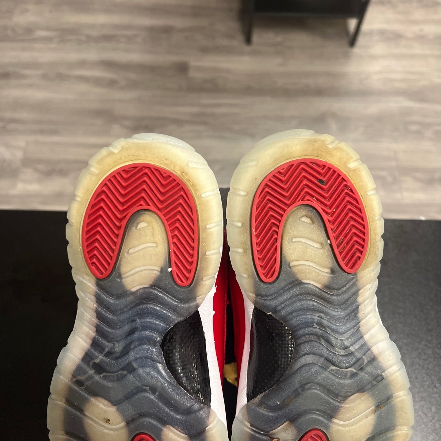 Win like 96 Jordan 11 (USED)